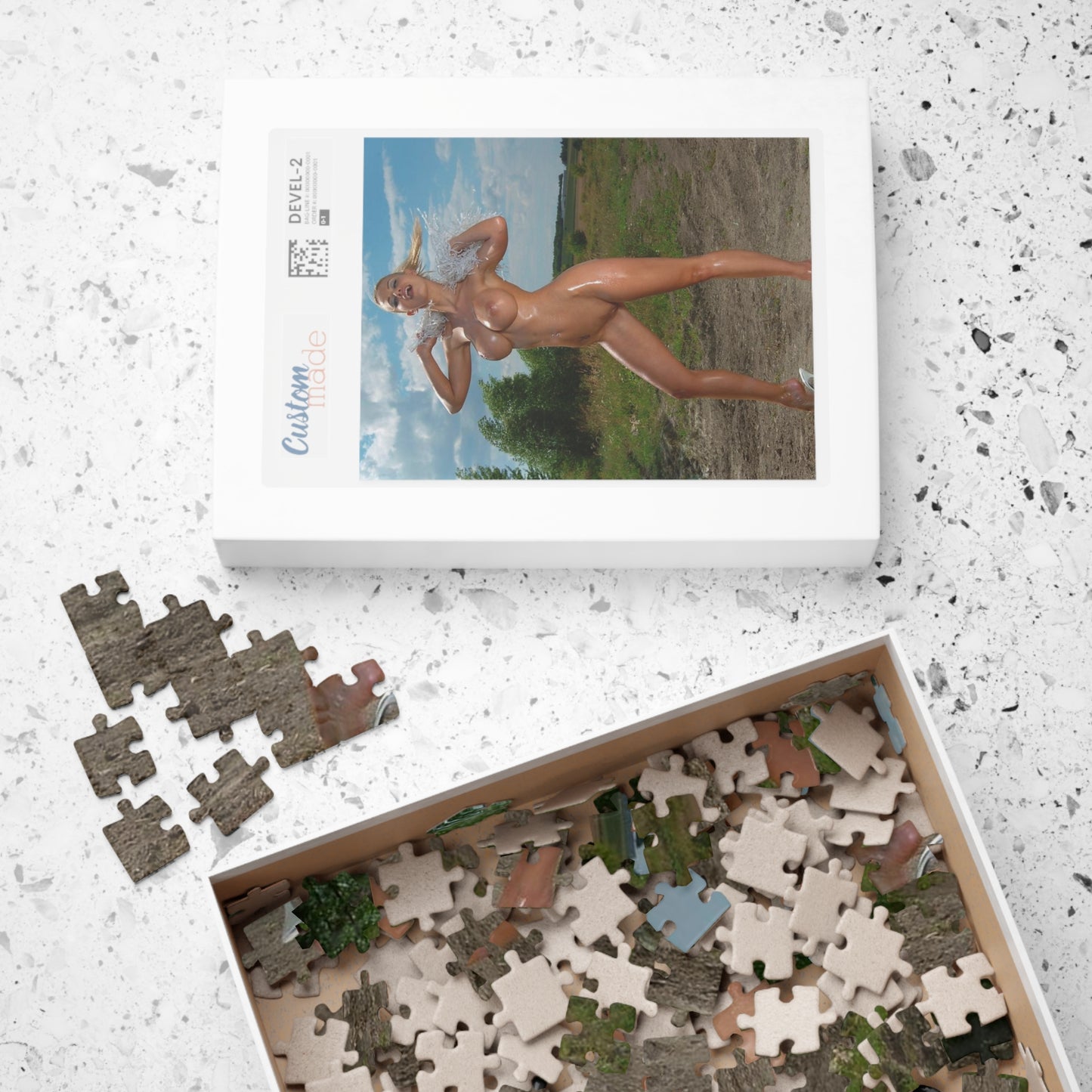 Puzzle (110, 252, 500, 1014-piece) Naked Blonde Outside