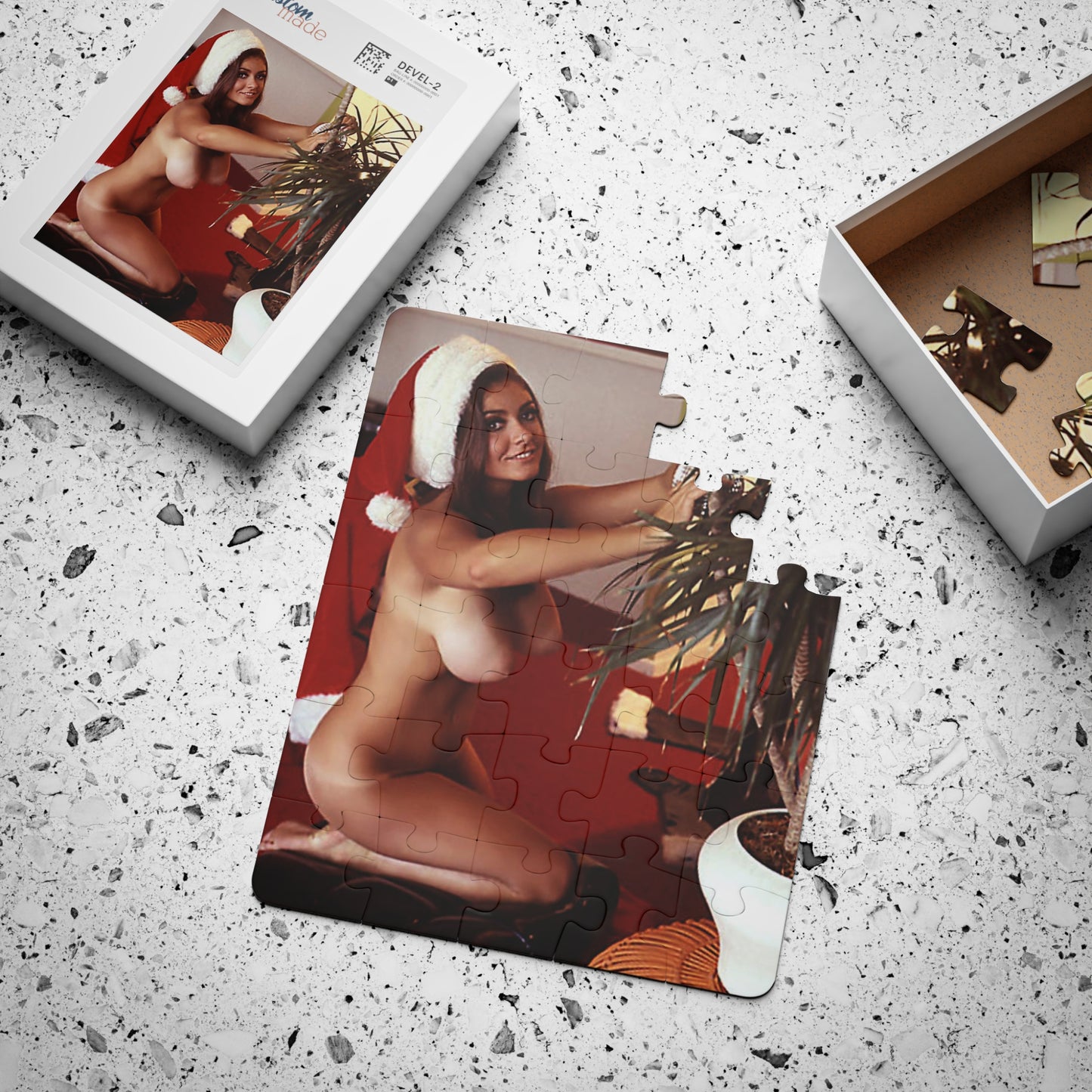 Puzzle, 30-Piece Playboy Playmate Cynthia Myers Nude