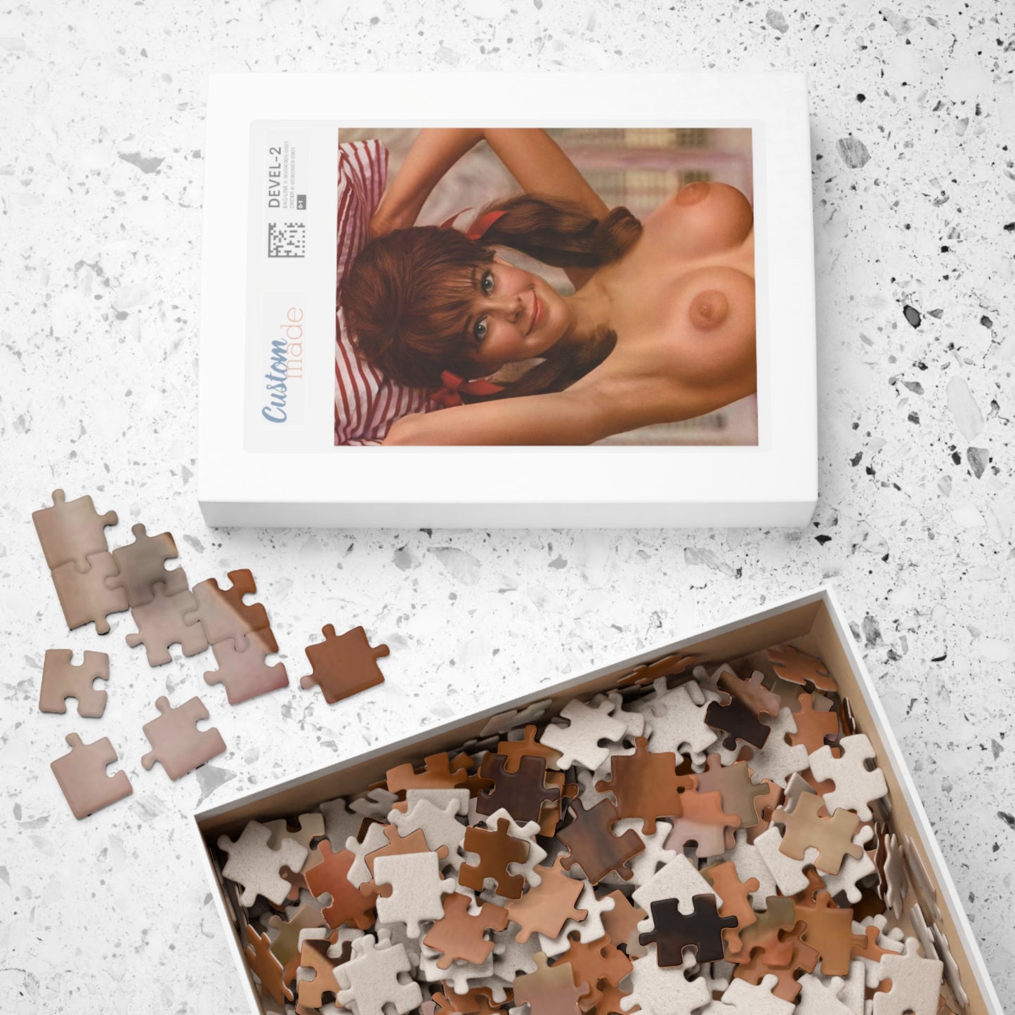 Puzzle (110, 252, 500, 1014-piece) Playboy Playmate February 1969 Lorrie Menconi