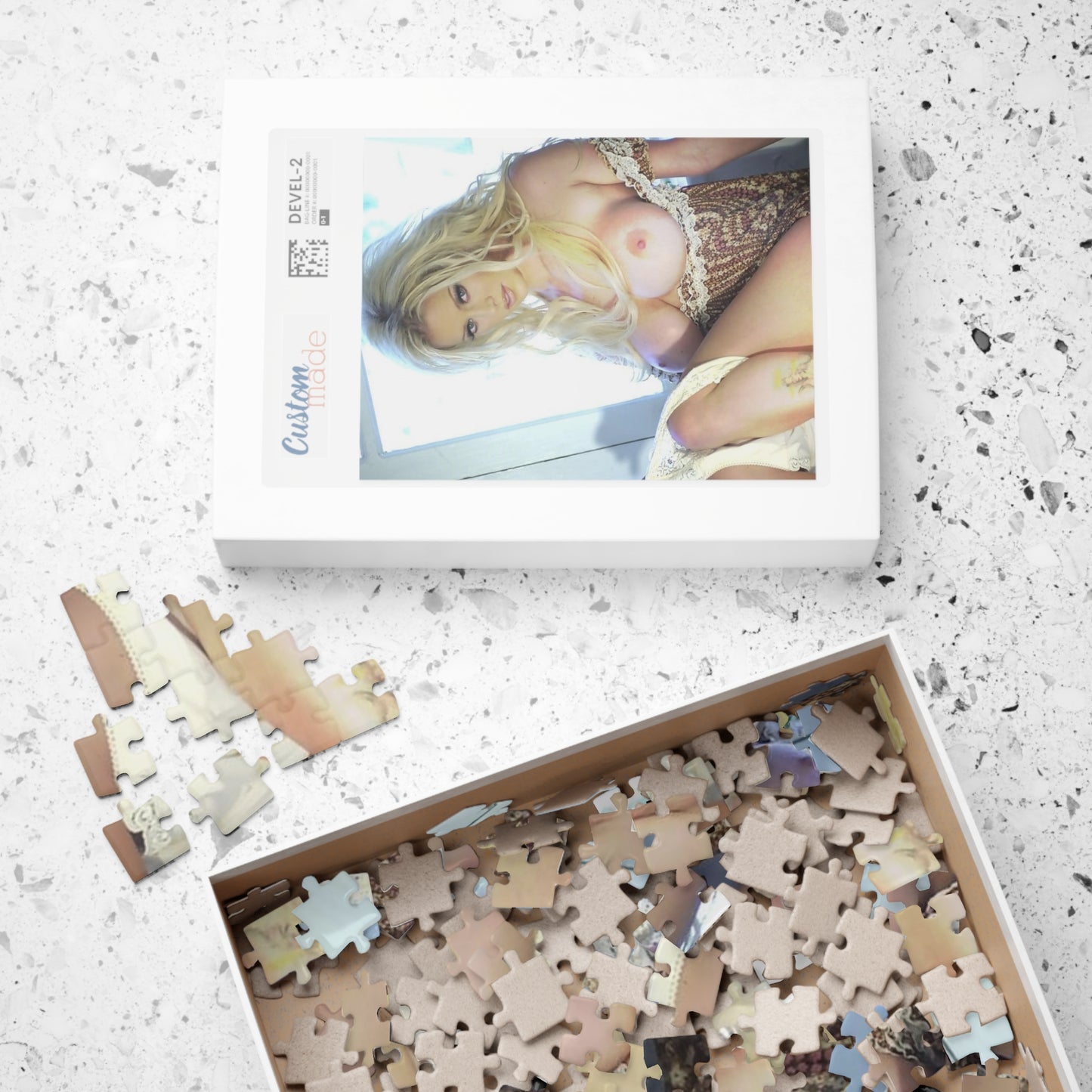 Puzzle (110, 252, 500, 1014-piece) Pornstar Jenna Jameson Nude