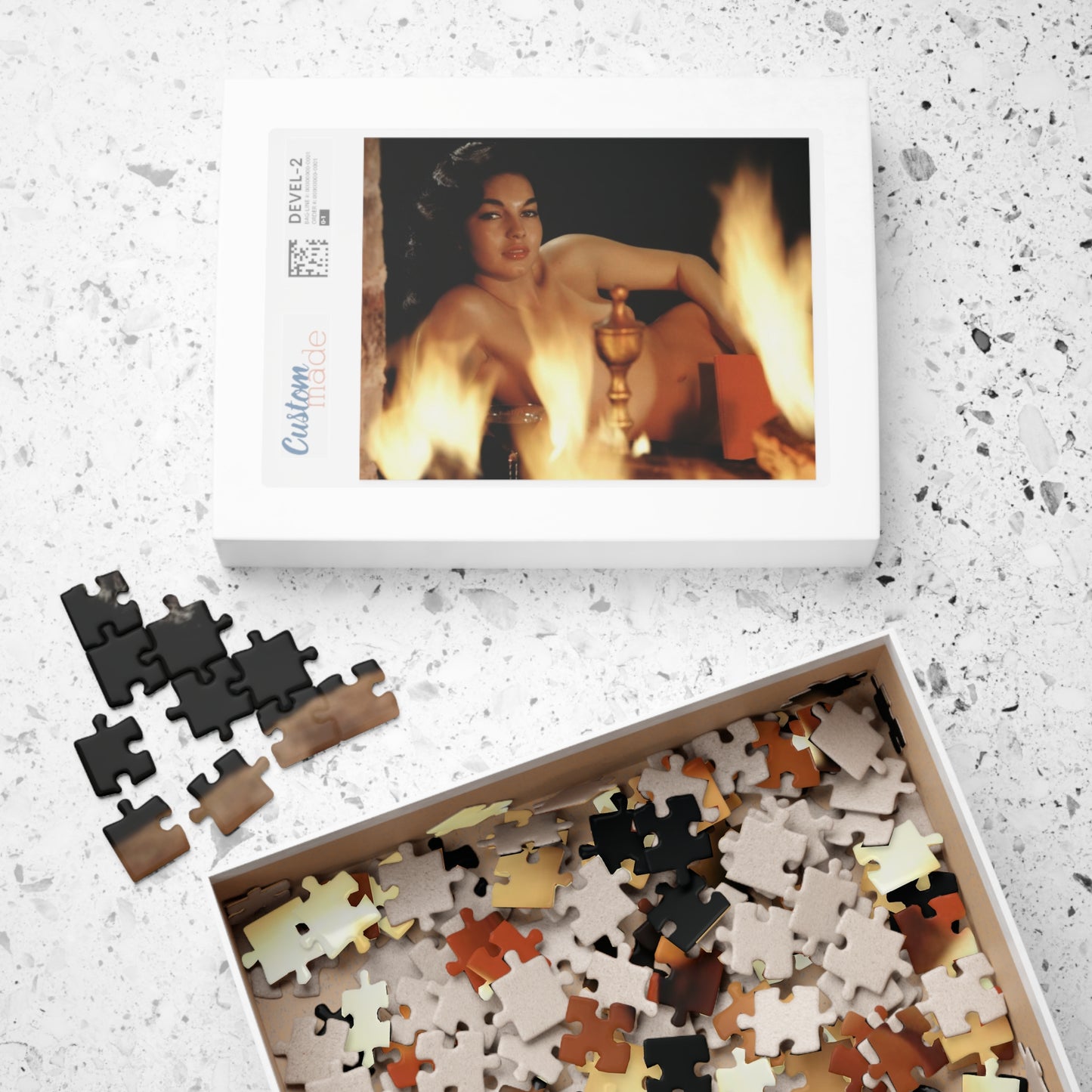 Puzzle (110, 252, 500, 1014-piece) Playboy Playmate December 1957 Linda Vargas