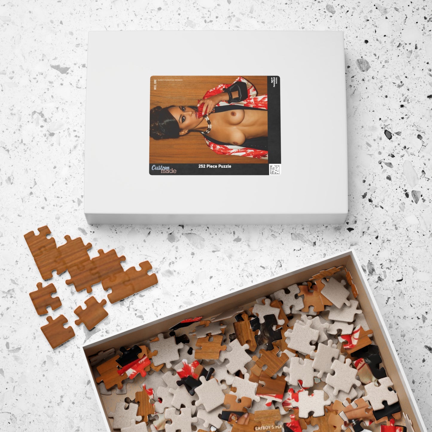 Puzzle (110, 252, 500, 1014-piece) Playboy Playmate June 2015 Kaylia Cassandra