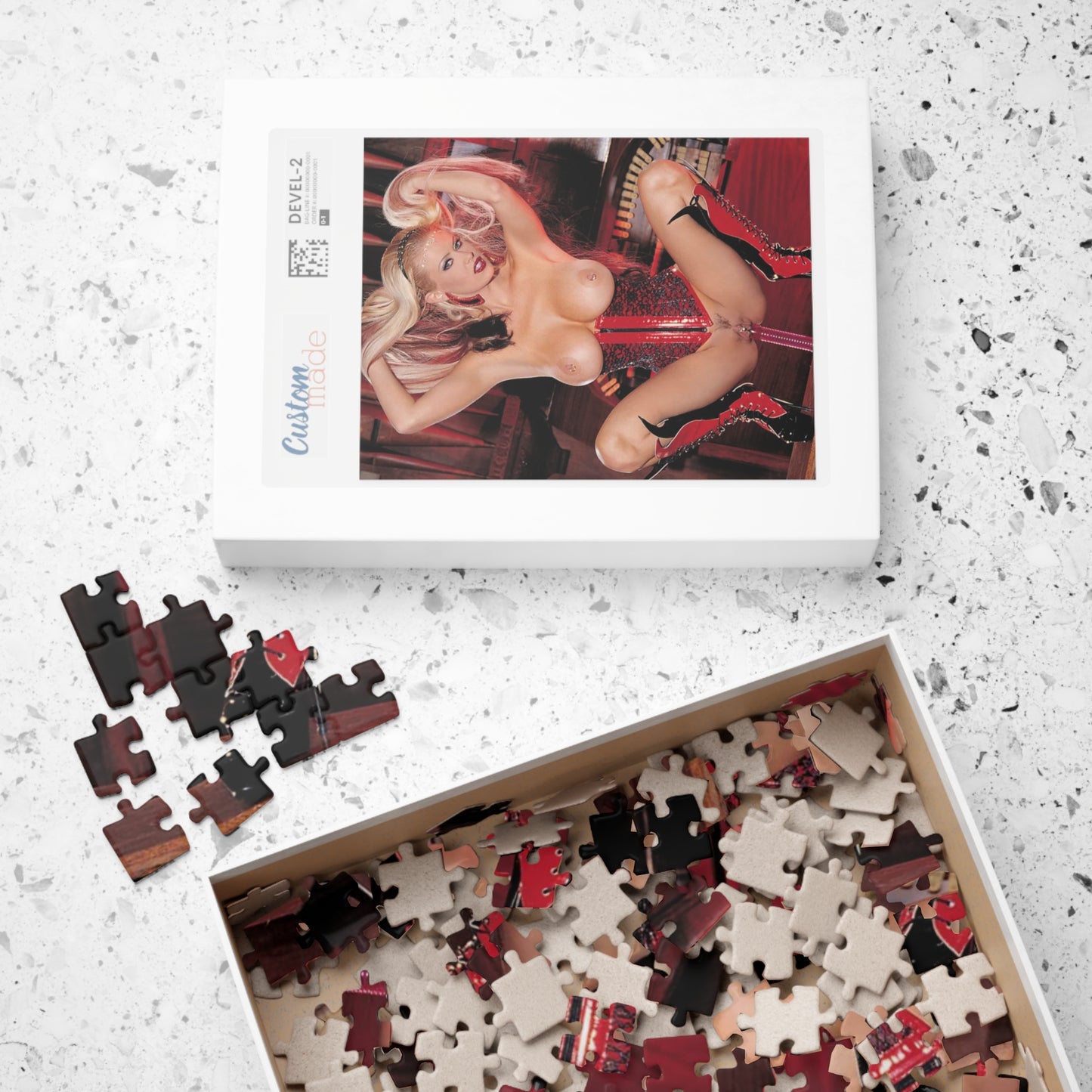 Puzzle (110, 252, 520, 1014-piece) Jenna Jameson