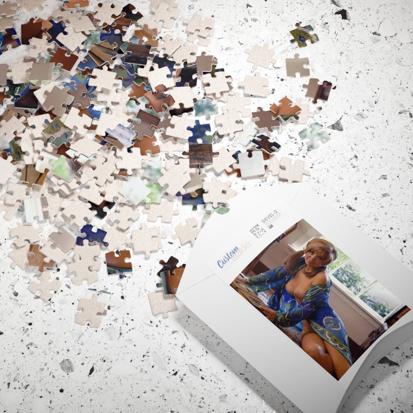 Puzzle (110, 252, 500, 1014-piece) Playboy Playmate September 1969 Shay Knuth