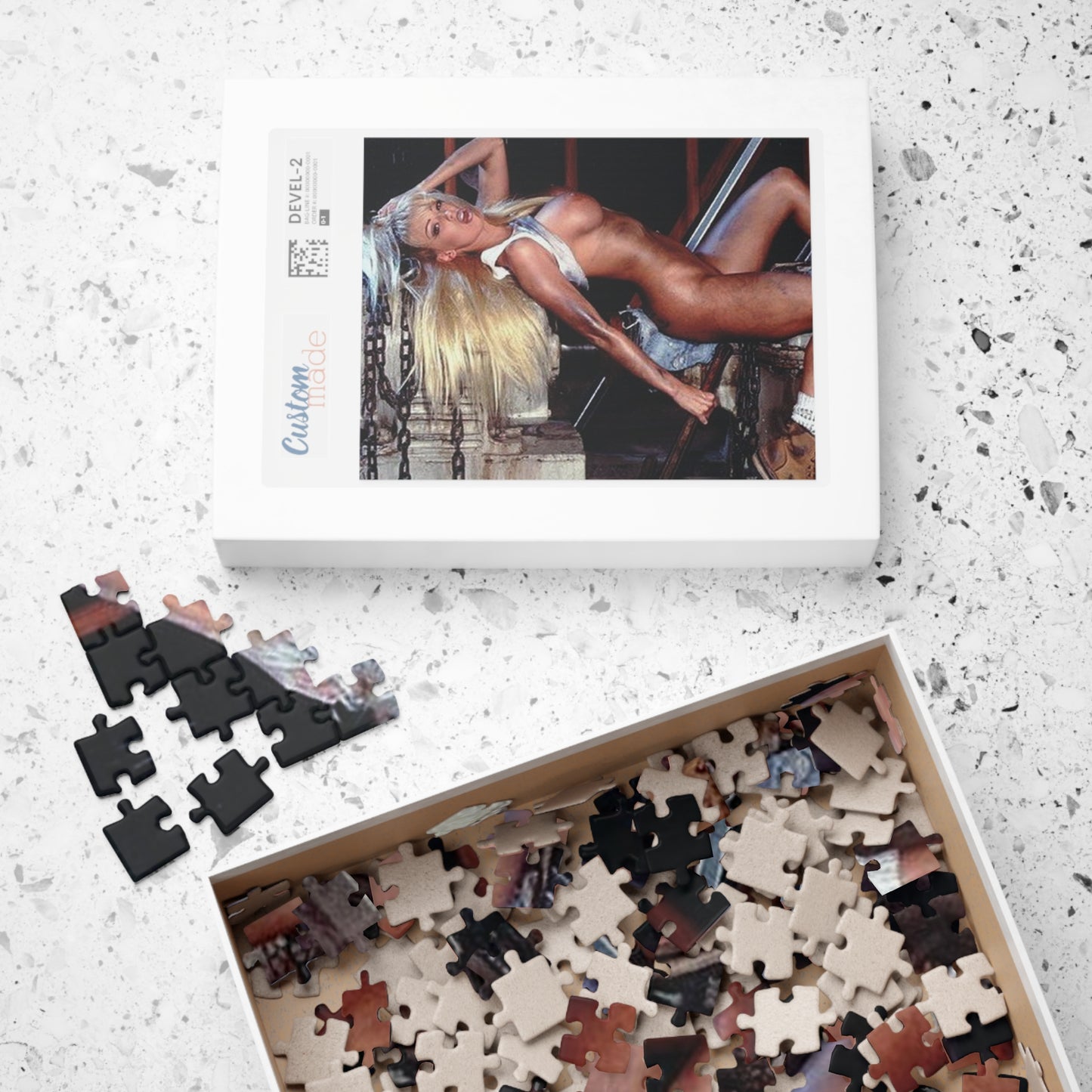 Puzzle (110, 252, 500, 1014-piece) Pornstar Jenna Jameson Nude