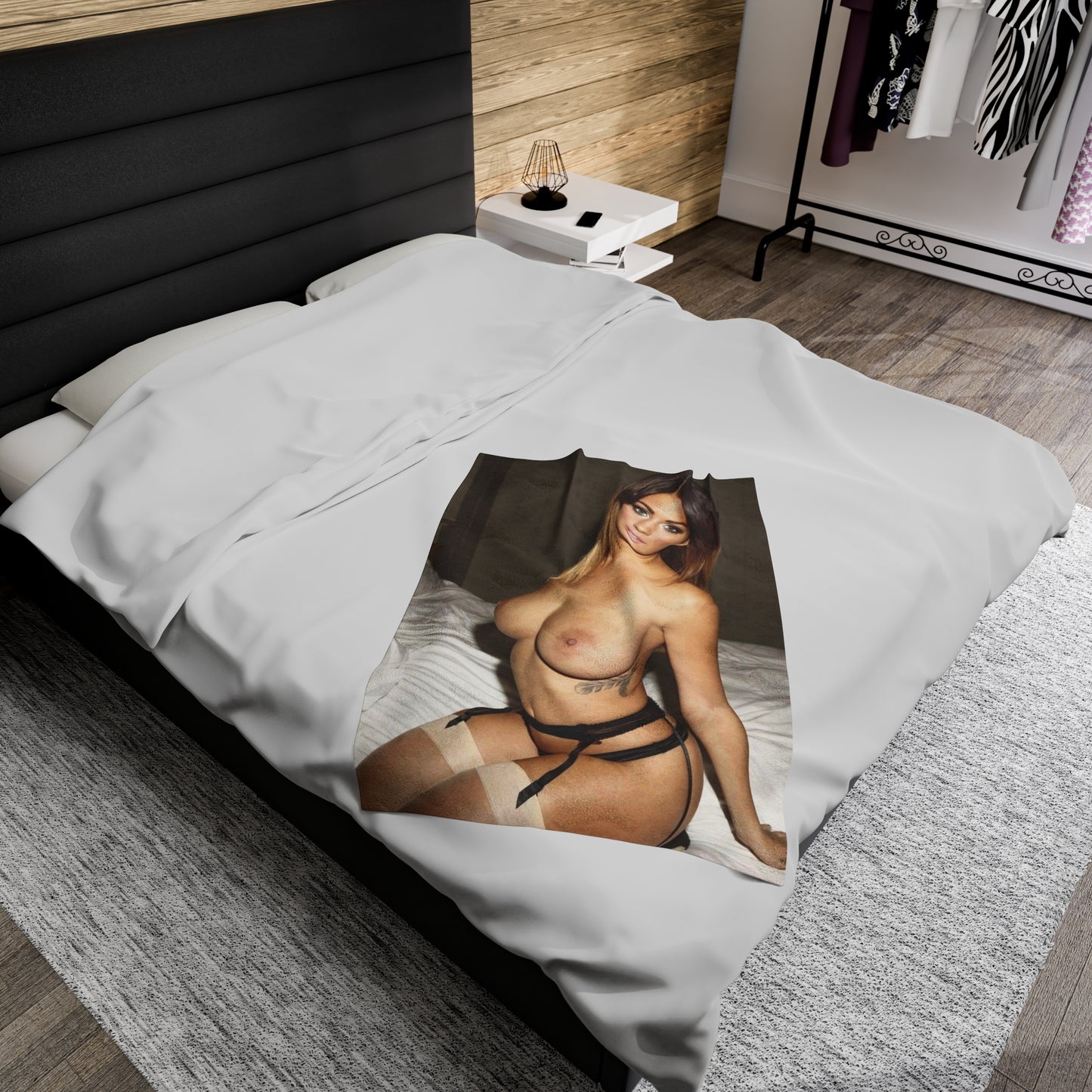 Velveteen Plush Blanket Holly Peers Nude