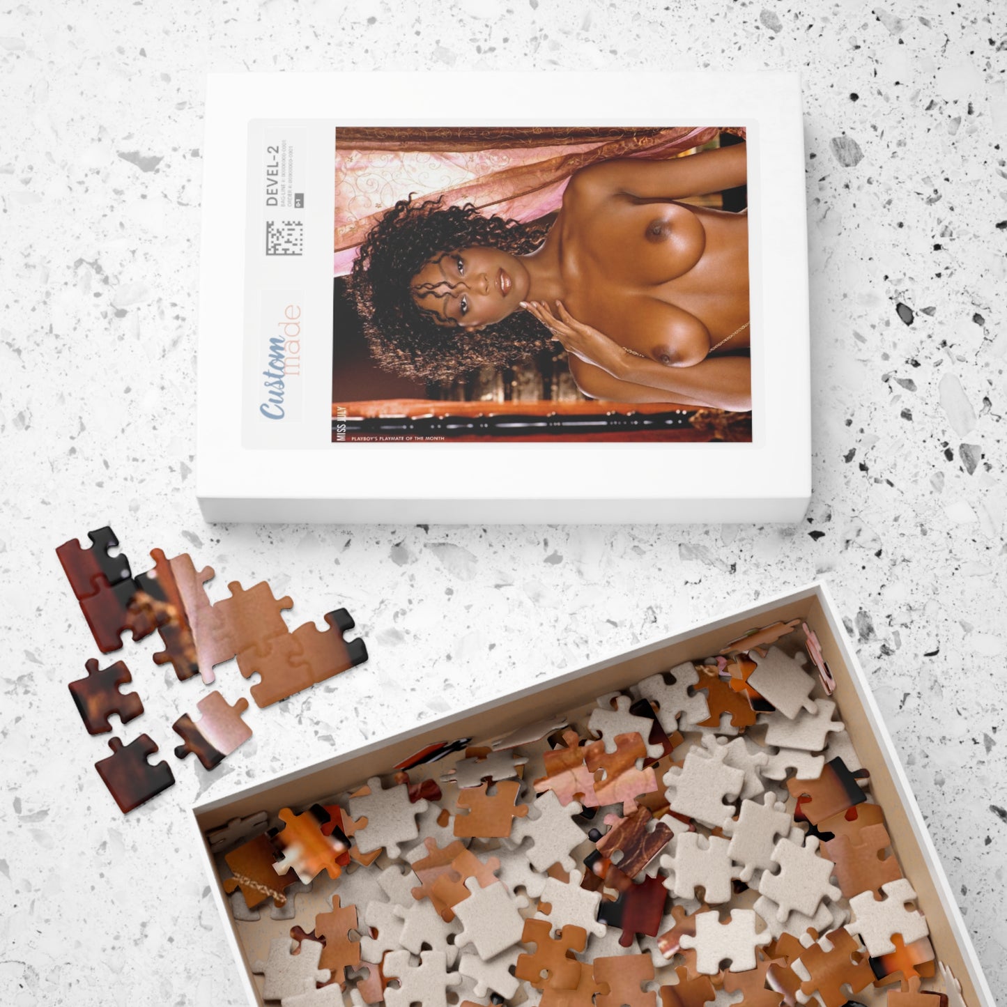 Puzzle (110, 252, 500, 1014-piece) Playmate July 2005 Qiana Chase
