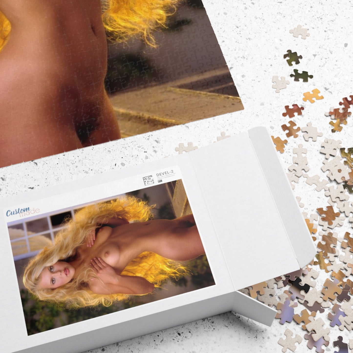 Puzzle (110, 252, 500, 1014-piece) Playboy Playmate May 1983 Susie Scott