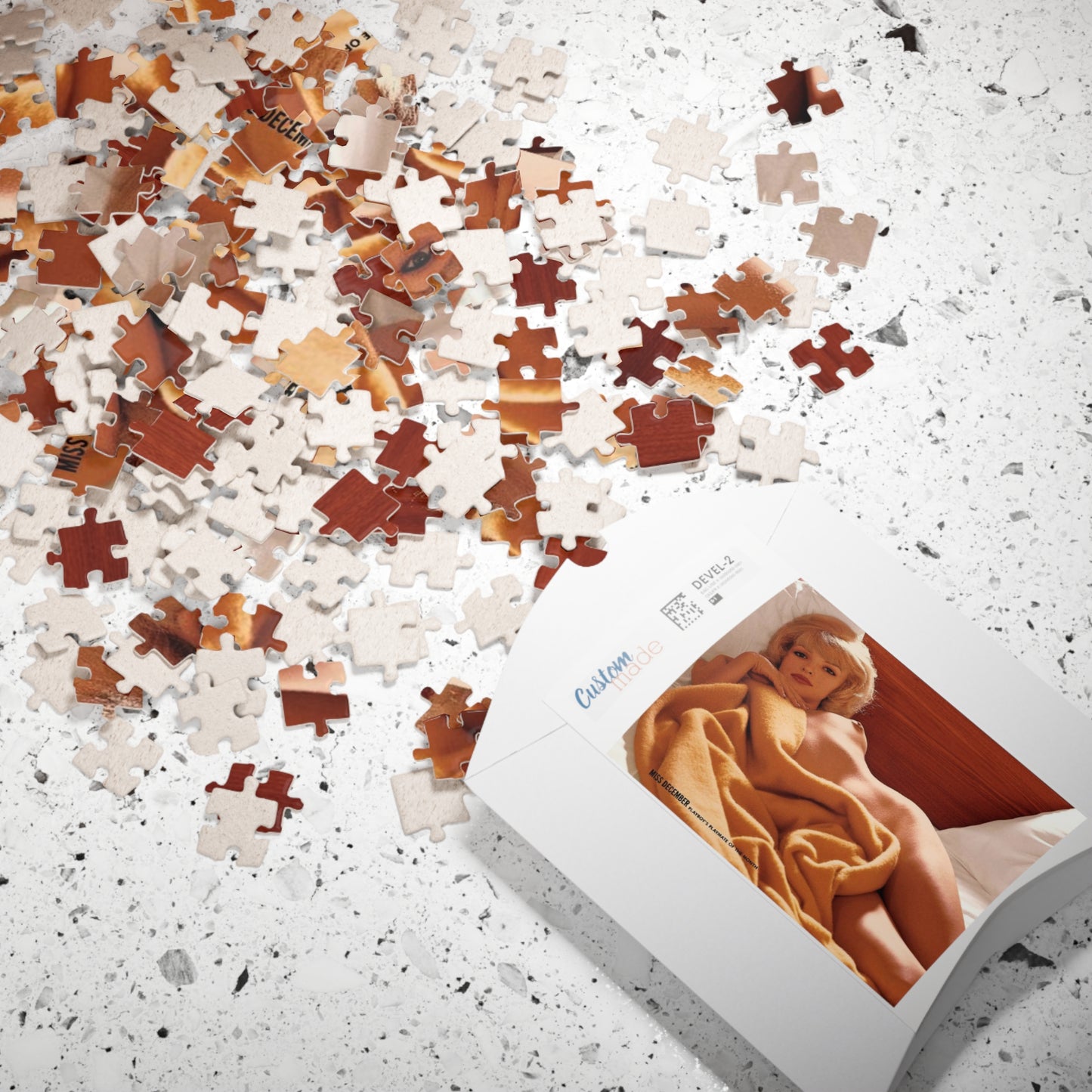 Puzzle (110, 252, 500, 1014-piece) Playboy Playmate December 1965 Dinah Willis