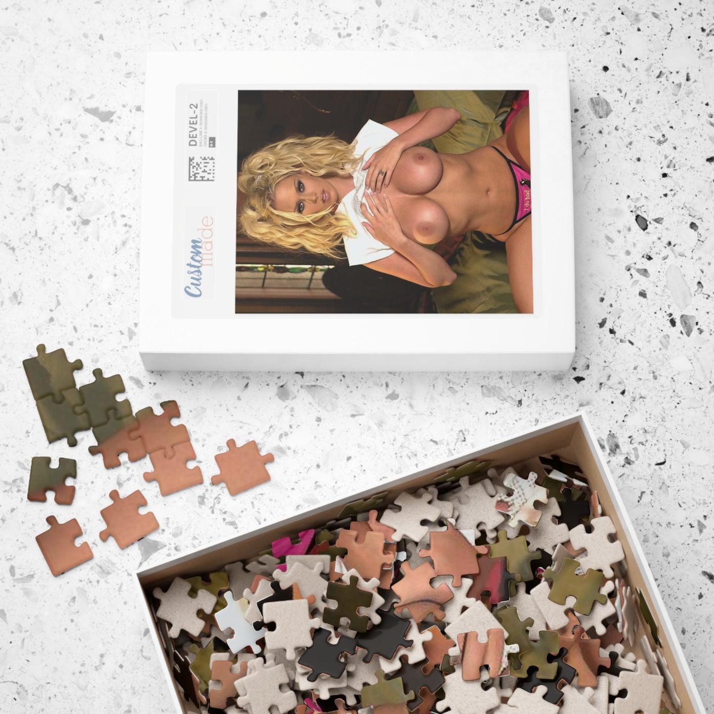 Puzzle (110, 252, 500, 1014-piece) Pornstar Jenna Jameson Nude
