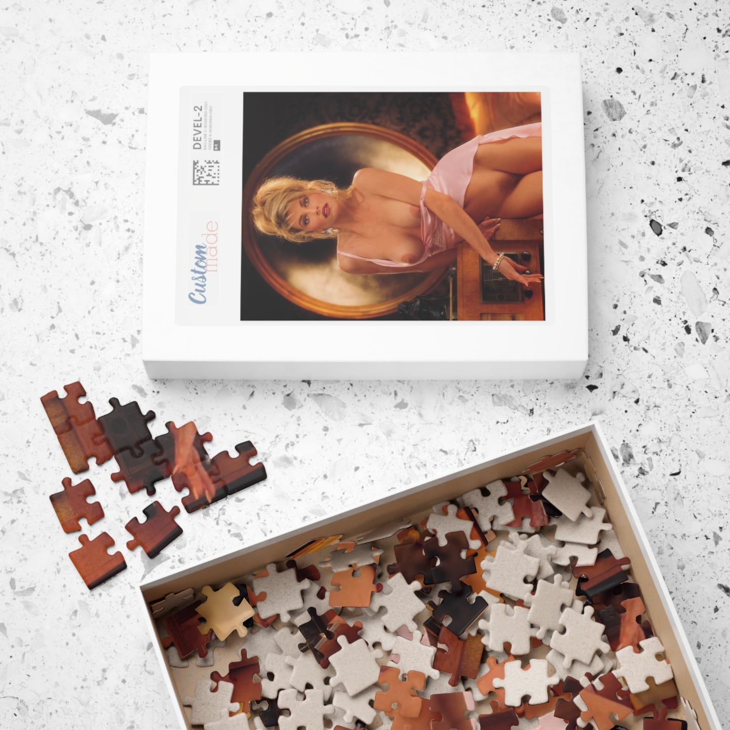 Puzzle (110, 252, 500, 1014-piece) Playboy Playmate July 1993 Leisa Sheridan