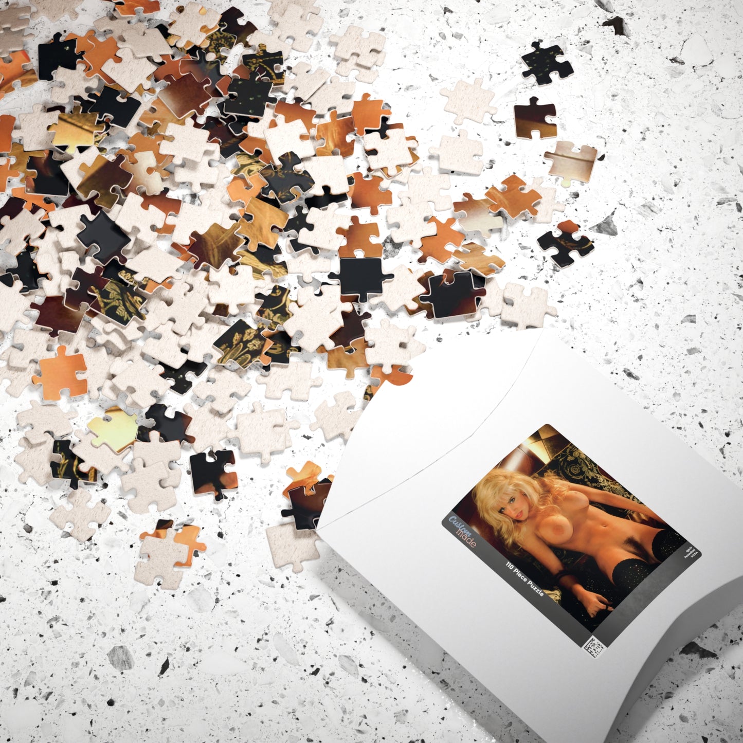 Puzzle (110, 252, 520, 1014-piece) Playboy Playmate October 1993 Jenny McCarthy