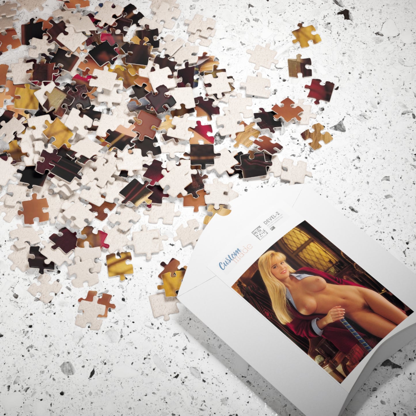 Puzzle (110, 252, 500, 1014-piece) Playboy Playmate October 1993 Jenny Mccarthy