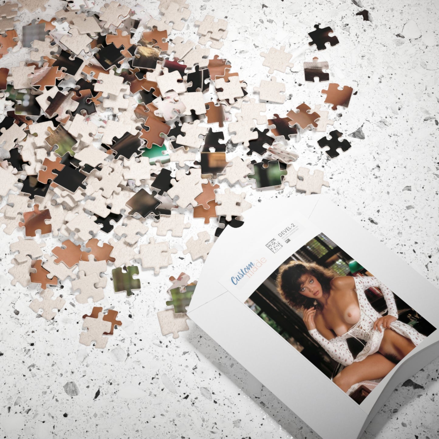 Puzzle (110, 252, 500, 1014-piece) Playboy Playmate August 1984 Suzi Schott