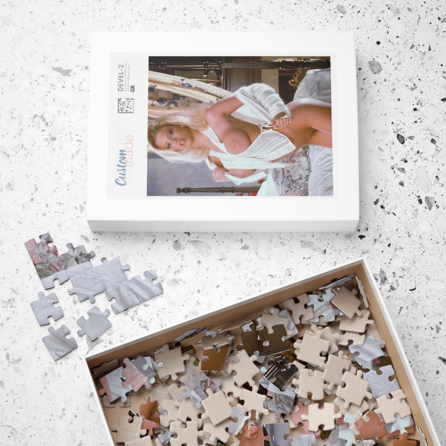 Puzzle (110, 252, 500, 1014-piece) Pornstar Jenna Jameson Nude