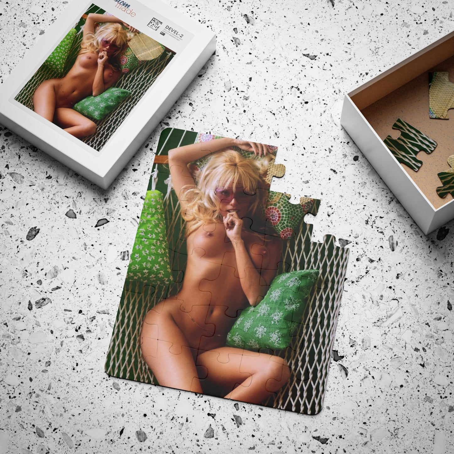 Puzzle, 30-Piece Playboy Playmate July 1974 Carol Vitale