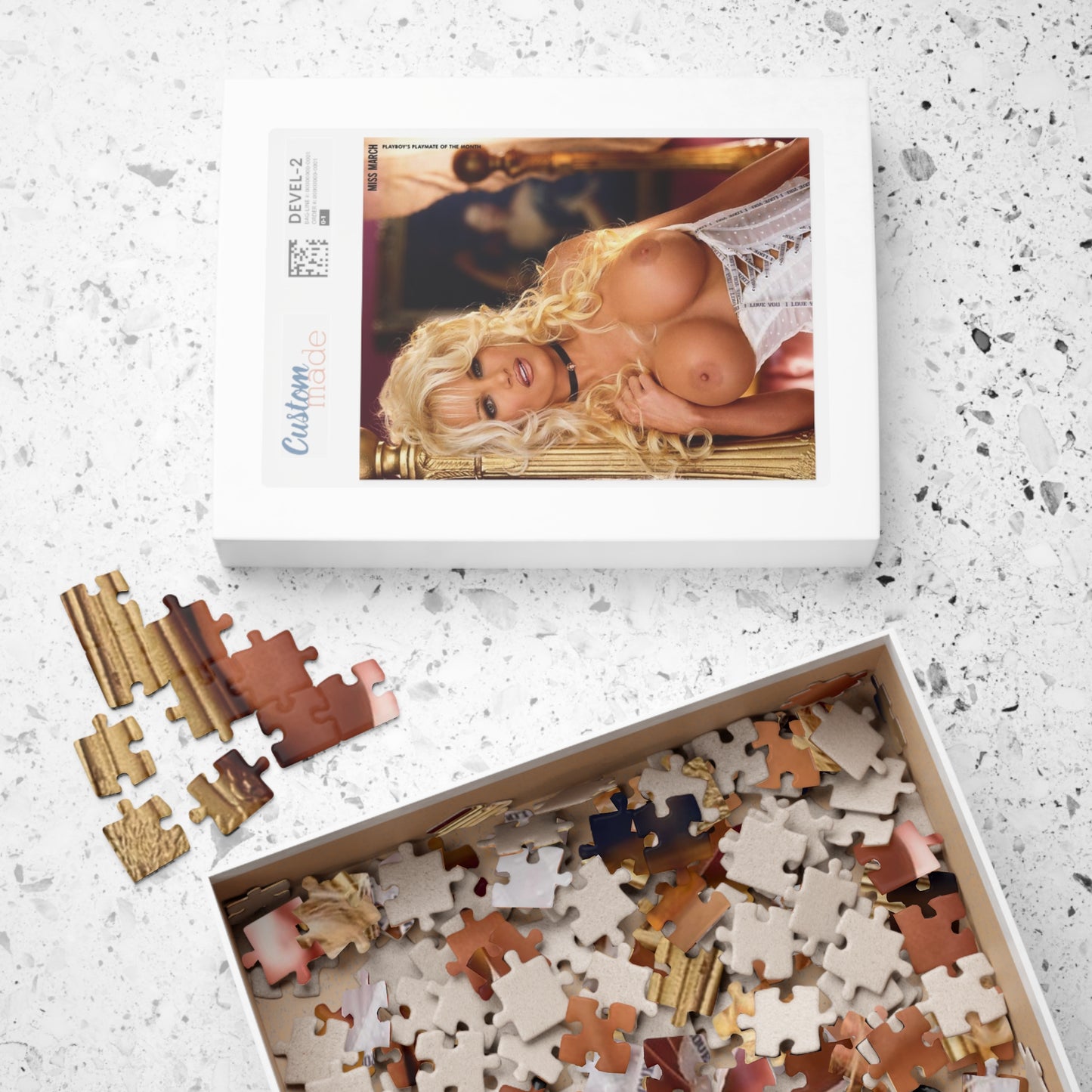 Puzzle (110, 252, 500, 1014-piece) Playboy Playmate March 2002 Tina Jordan