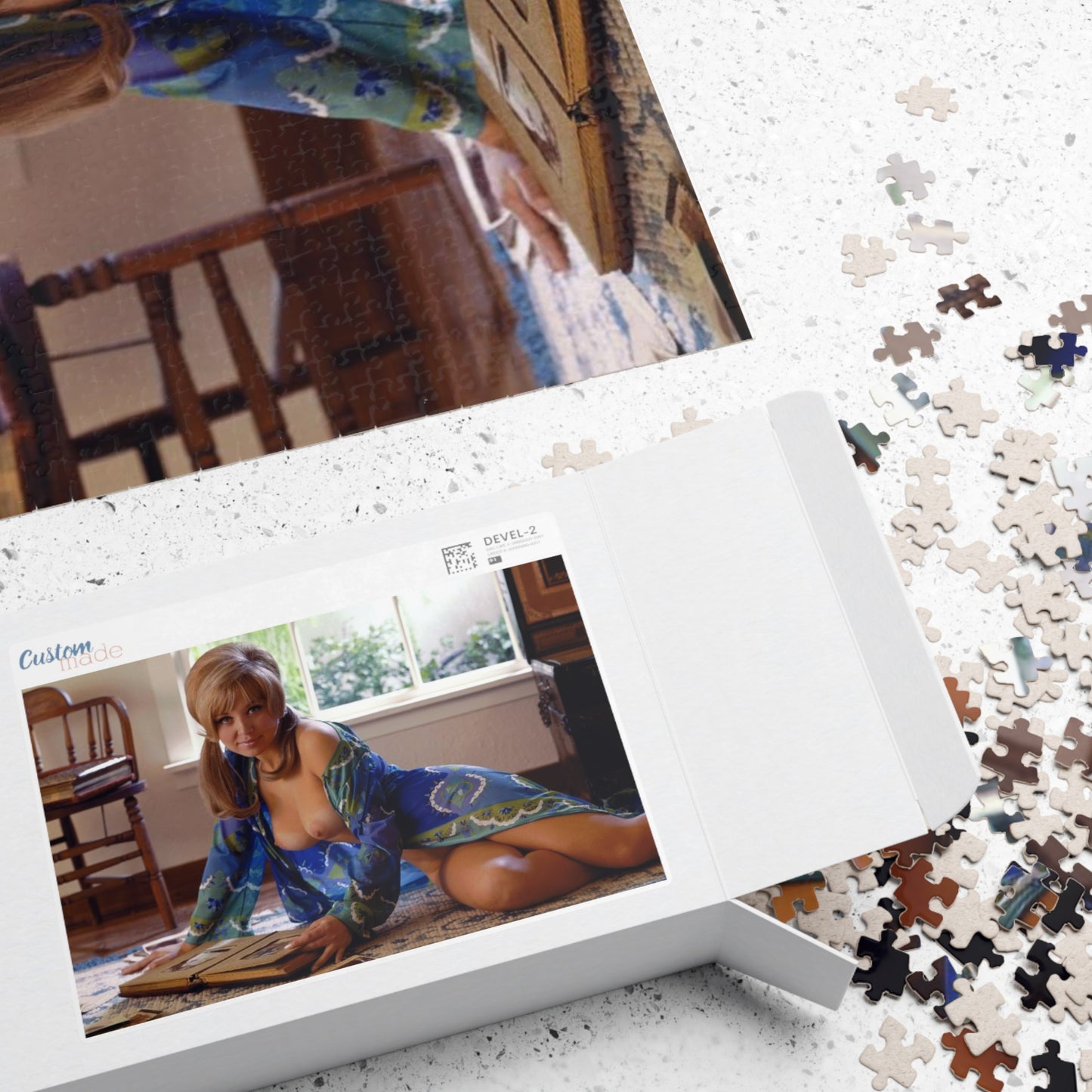 Puzzle (110, 252, 500, 1014-piece) Playboy Playmate September 1969 Shay Knuth