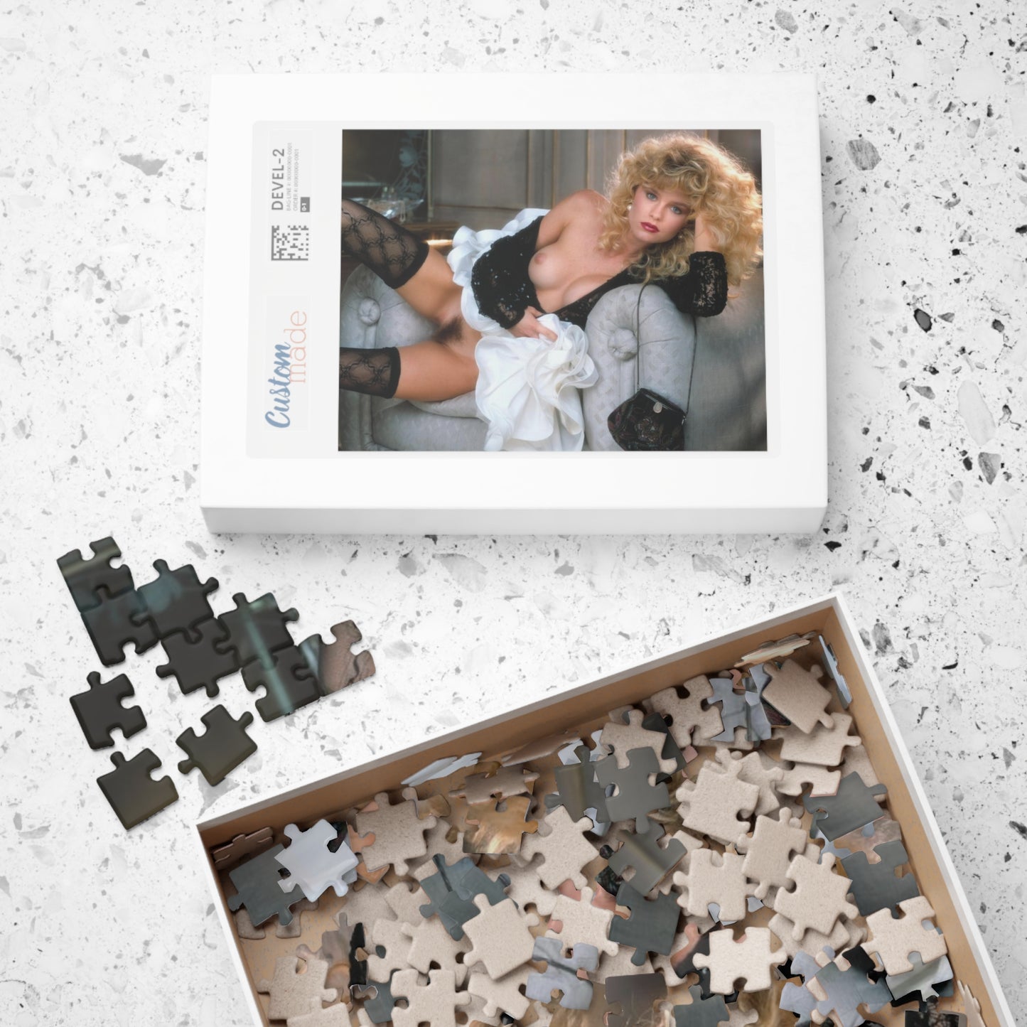 Puzzle (110, 252, 500, 1014-piece) Playboy Playmate August 1990 Melissa Evridge