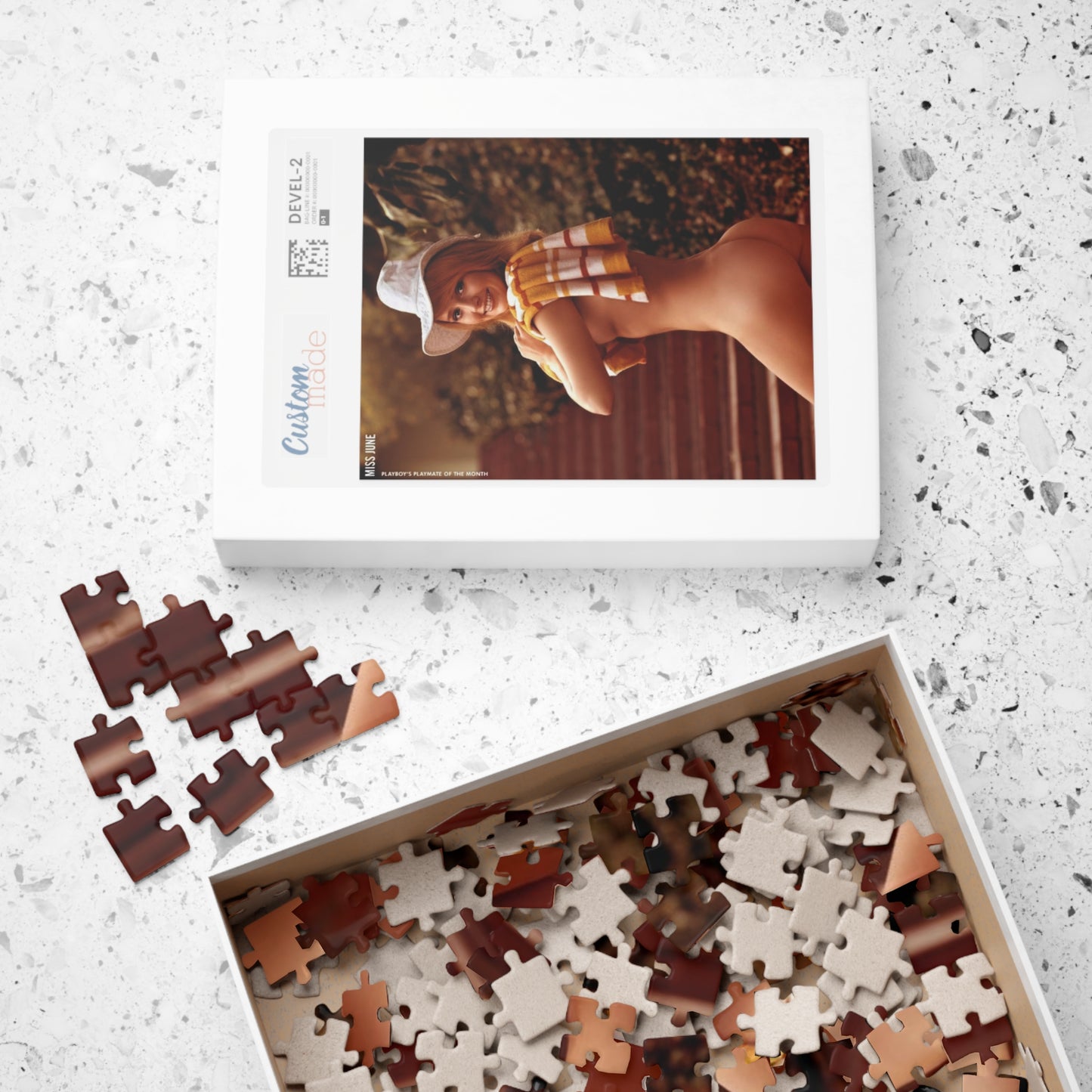 Puzzle (110, 252, 500, 1014-piece) Playboy Playmate June 1970 Elaine Morton