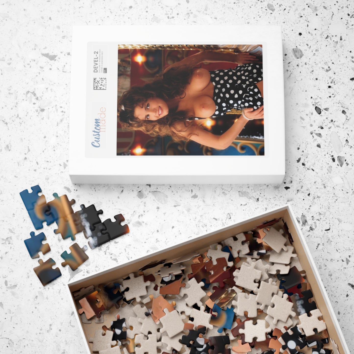 Puzzle (110, 252, 500, 1014-piece) Playboy Playmate August 1993 Jennifer Lavoie
