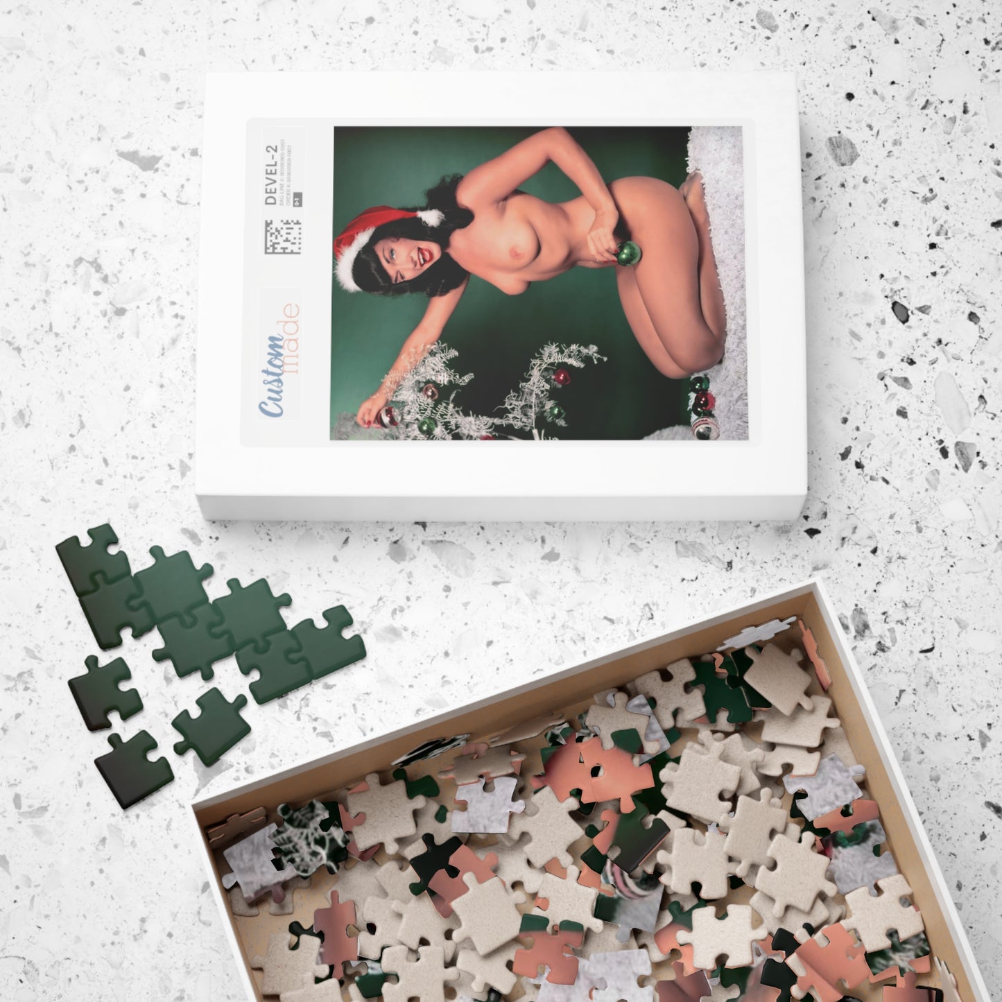 Puzzle (110, 252, 500, 1014-piece) Playboy Playmate  December 1955 Bettie Page