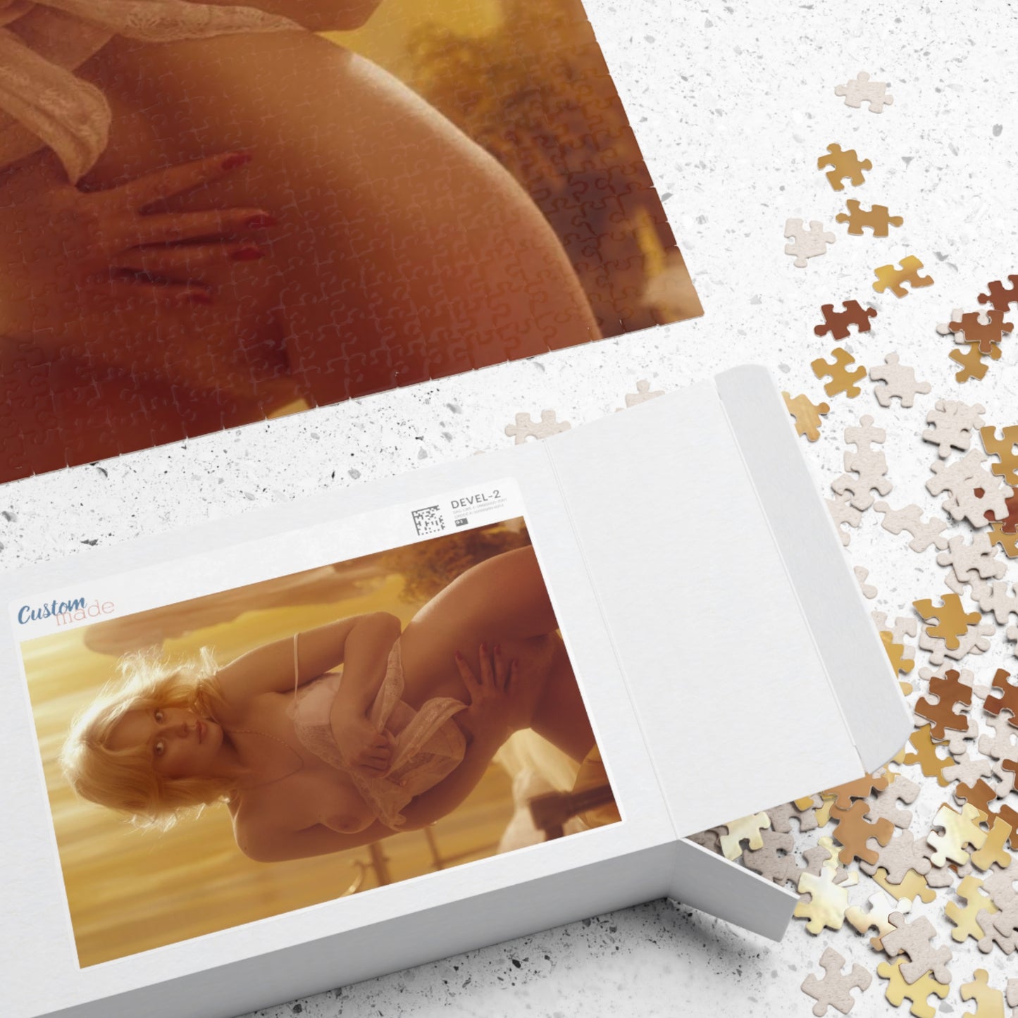 Puzzle (110, 252, 500, 1014-piece) Playboy Playmate August 1975 Lillian Muller