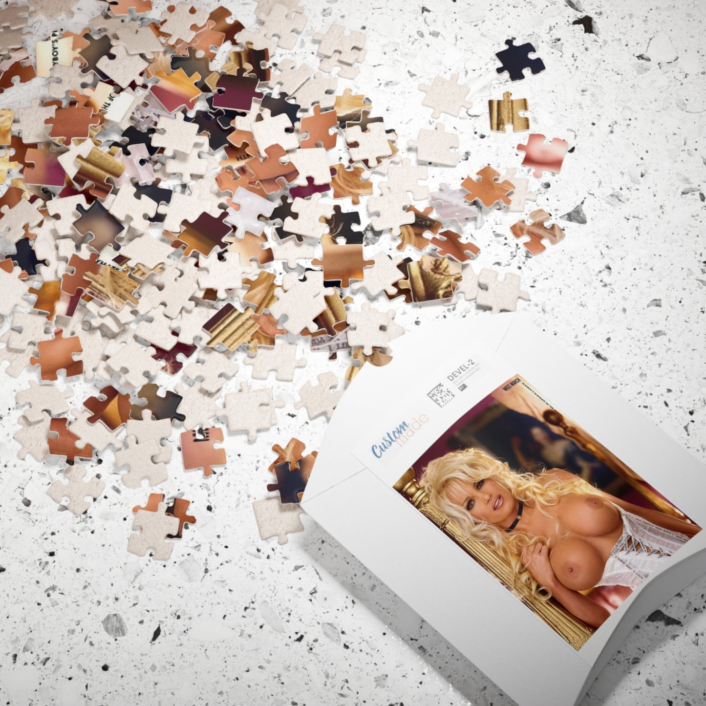 Puzzle (110, 252, 500, 1014-piece) Playboy Playmate March 2002 Tina Jordan