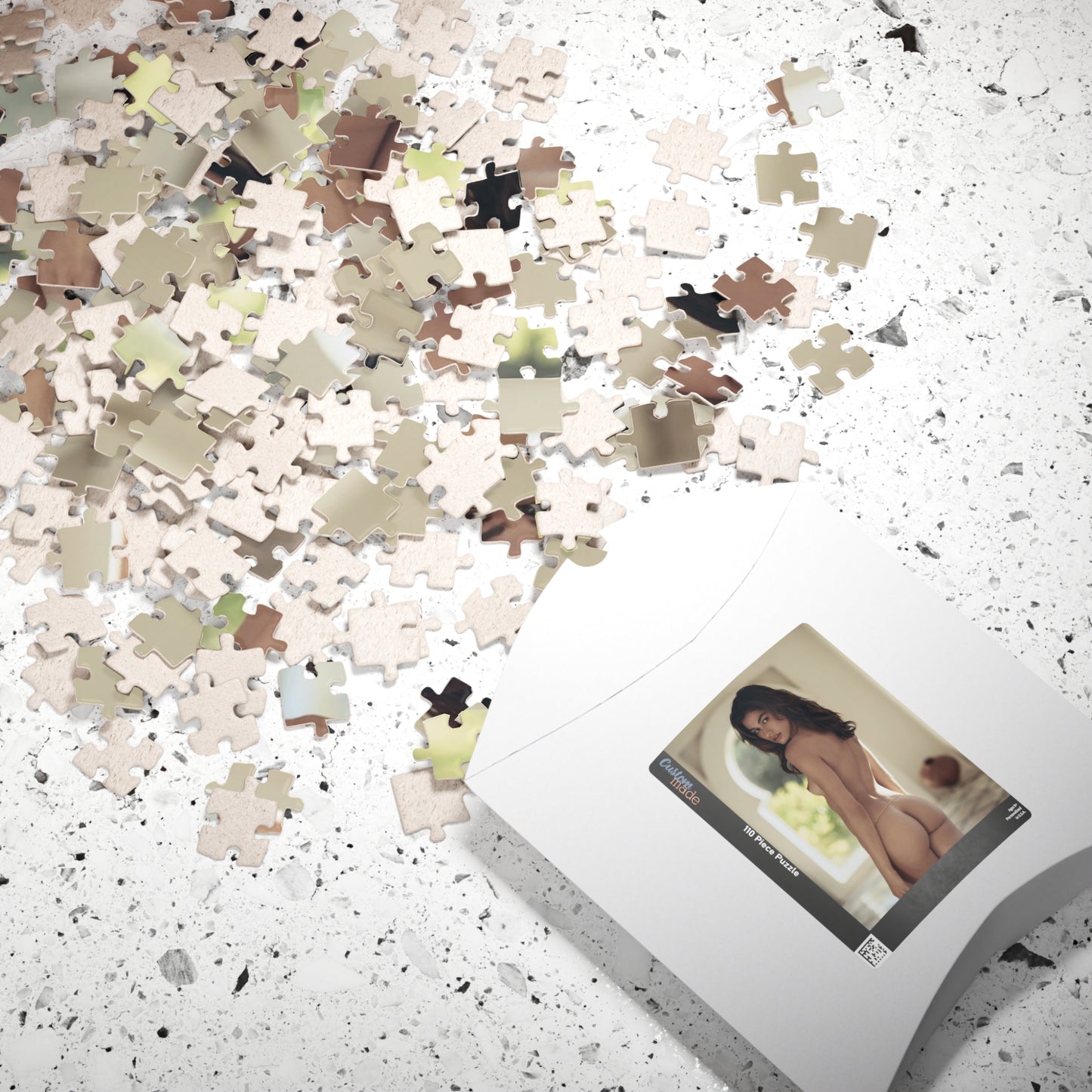 Puzzle (110, 252, 500, 1014-piece) Playboy Playmate August 2018 Lorena Medina