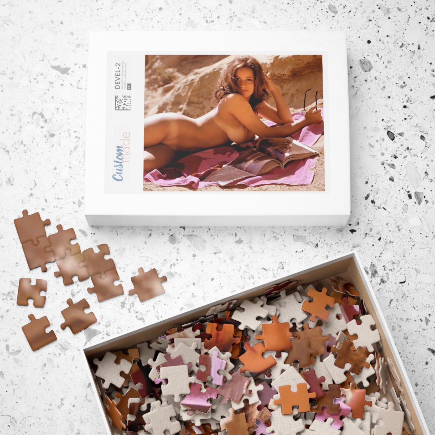 Puzzle (110, 252, 500, 1014-piece) Playboy Playmate August 1972 Linda Summers