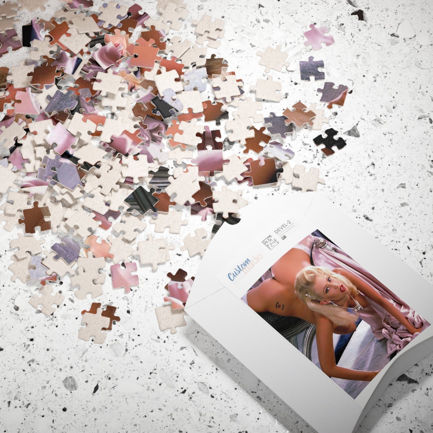 Puzzle (110, 252, 500, 1014-piece) Pornstar Jenna Jameson Nude