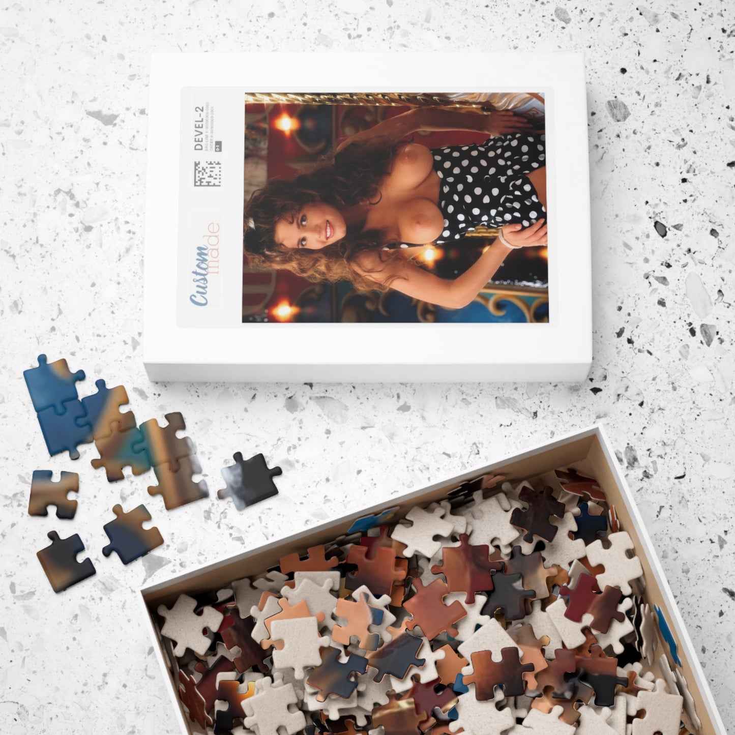 Puzzle (110, 252, 500, 1014-piece) Playboy Playmate August 1993 Jennifer Lavoie