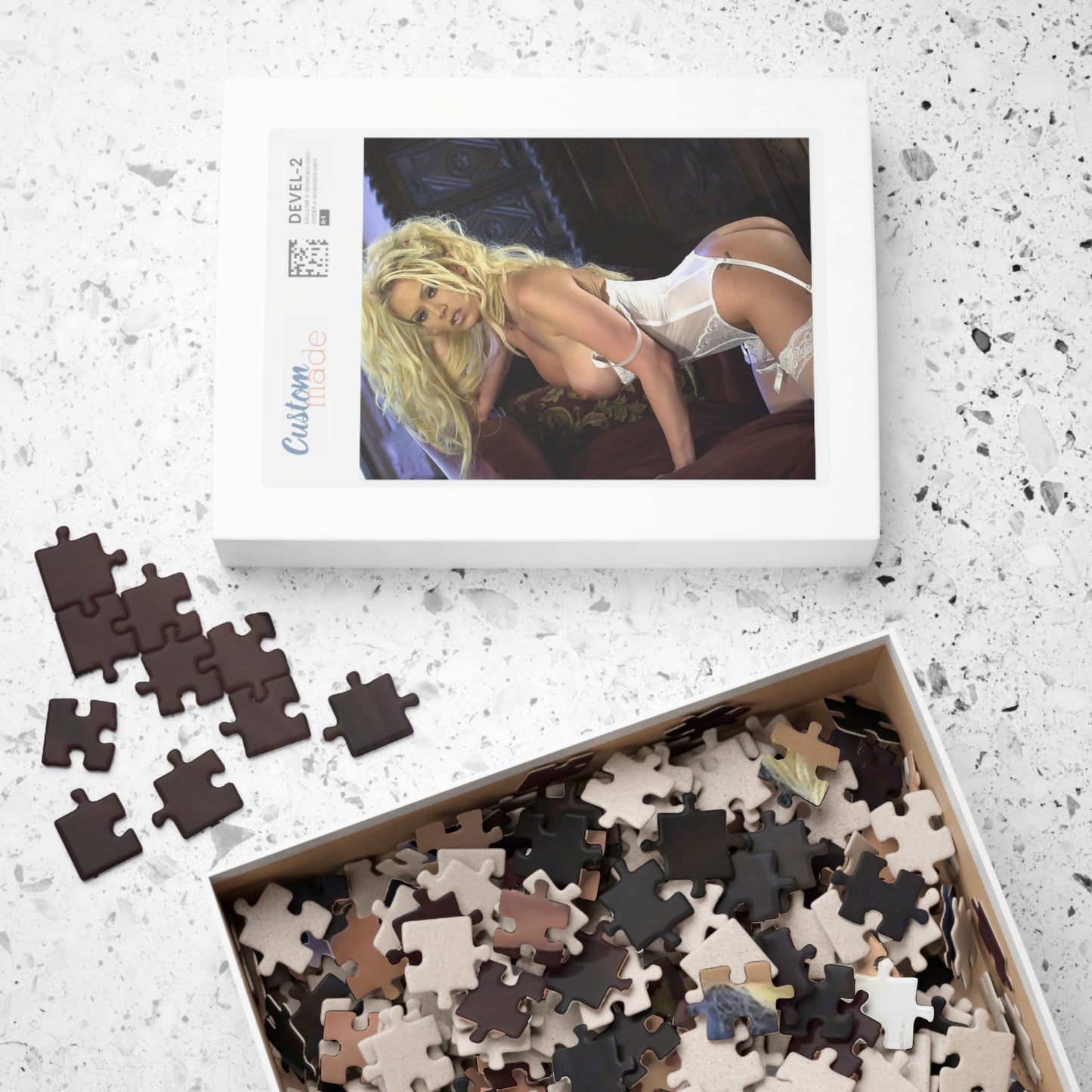 Puzzle (110, 252, 500, 1014-piece) Pornstar Jenna Jameson Nude