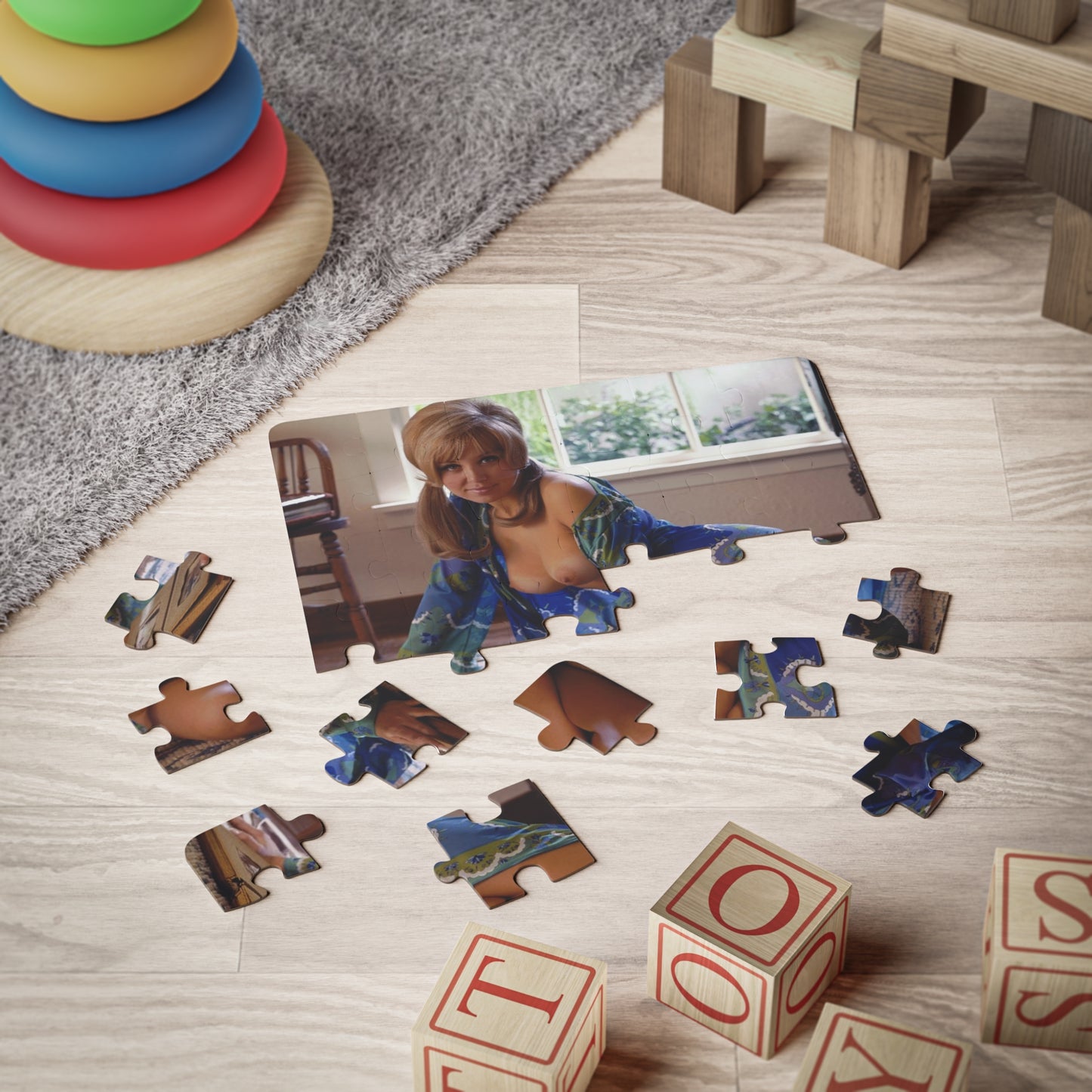 Puzzle, 30-Piece Playboy Playmate September 1969 Shay Knuth