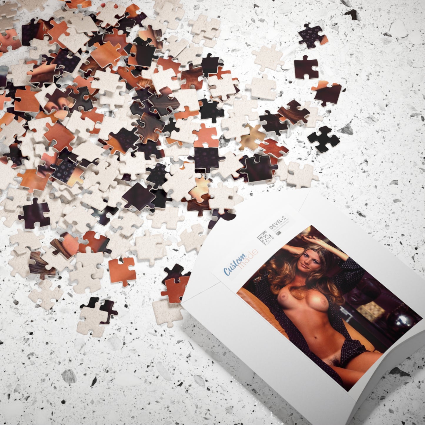 Puzzle (110, 252, 500, 1014-piece) Playboy Playmate December 1974 Janice Raymond