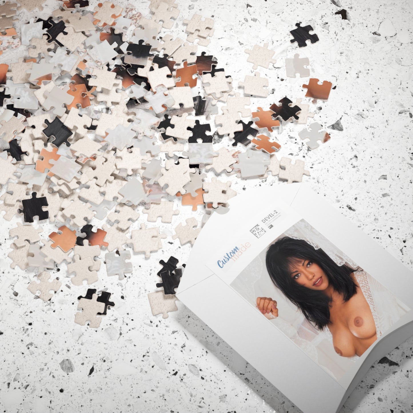 Puzzle (110, 252, 500, 1014-piece) Playboy Playmate June 1994 Elan Carter