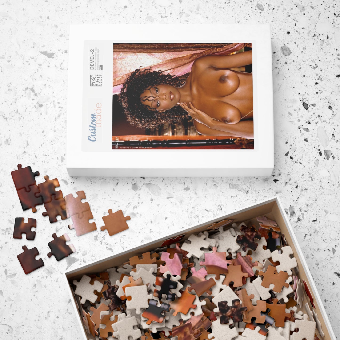 Puzzle (110, 252, 500, 1014-piece) Playmate July 2005 Qiana Chase