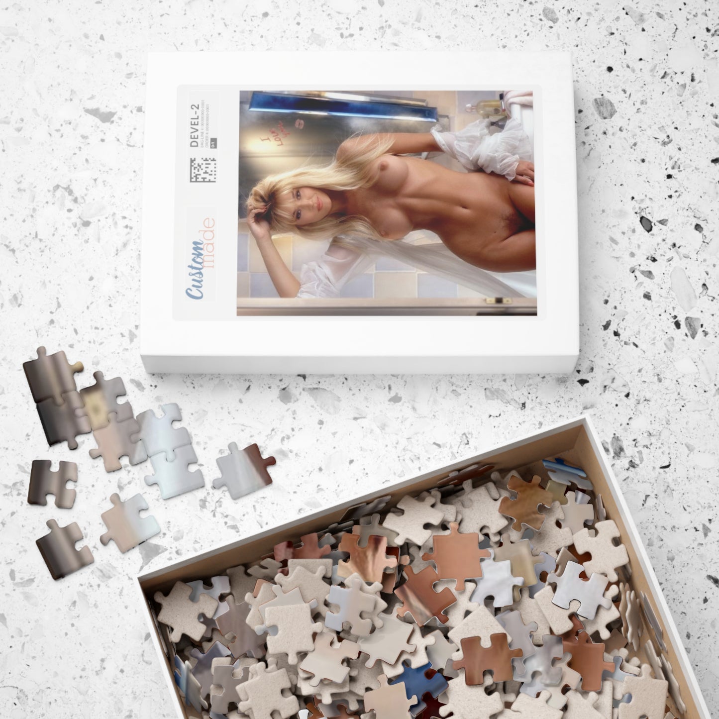 Puzzle (110, 252, 500, 1014-piece) Playboy Playmate August 1992 Ashley Allen