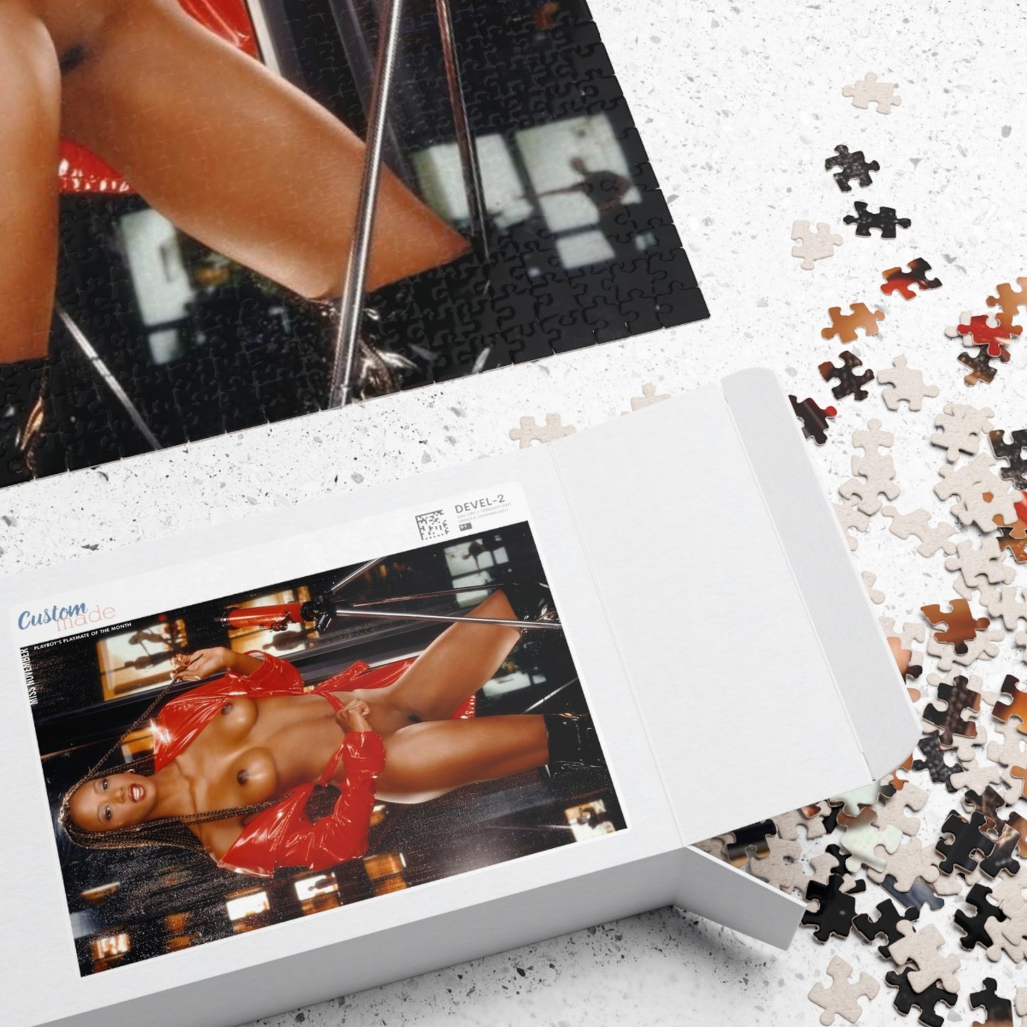 Puzzle (110, 252, 500, 1014-piece) Playboy Playmate November 2002 Serria Tawan