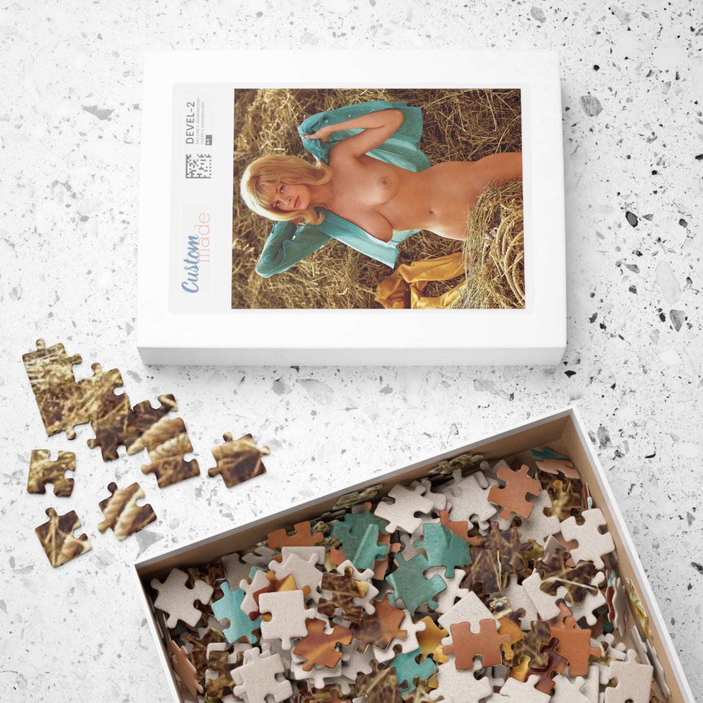 Puzzle (110, 252, 500, 1014-piece) Playboy Playmate October 1967 Reagan Wilson