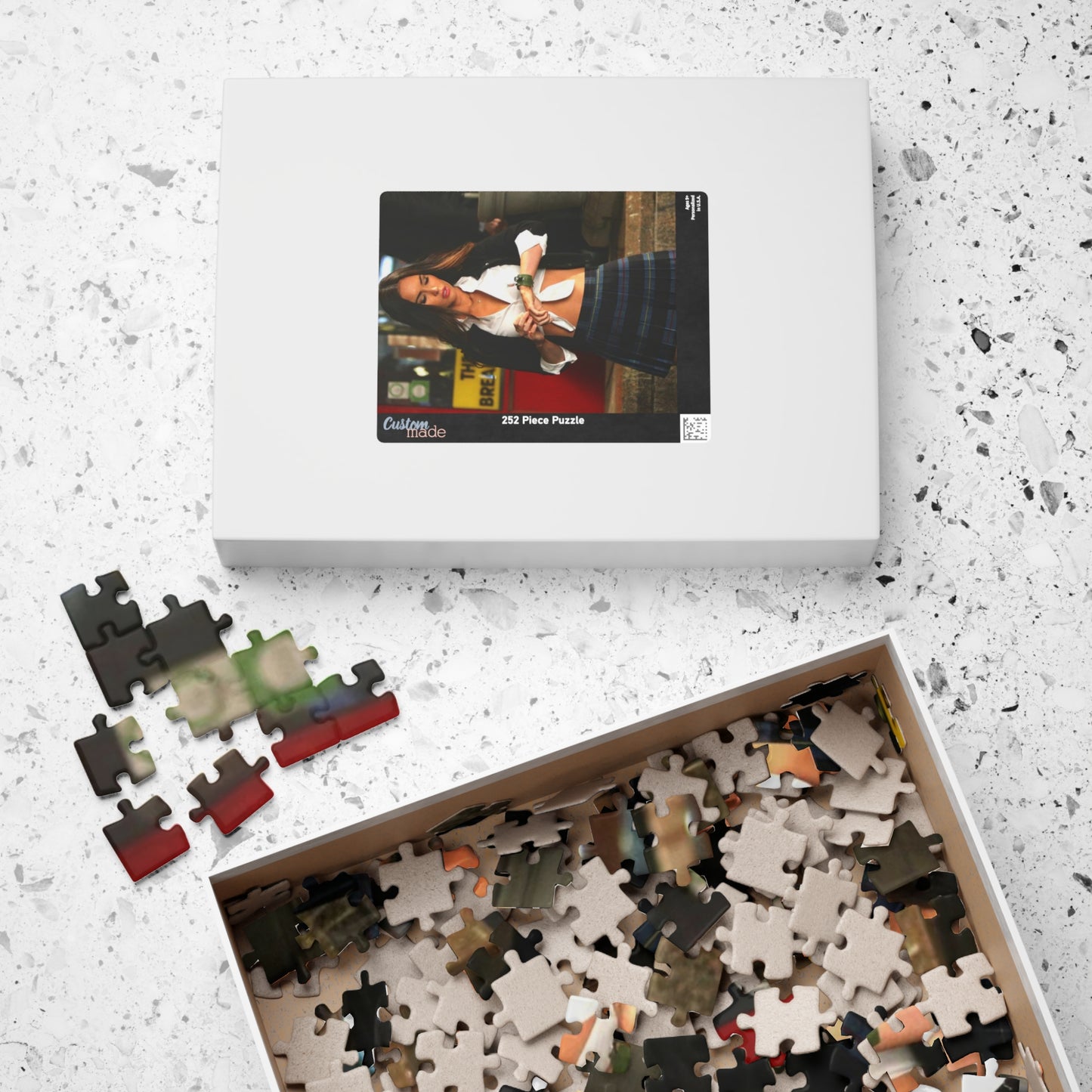 Puzzle (110, 252, 520, 1014-piece) Megan Fox