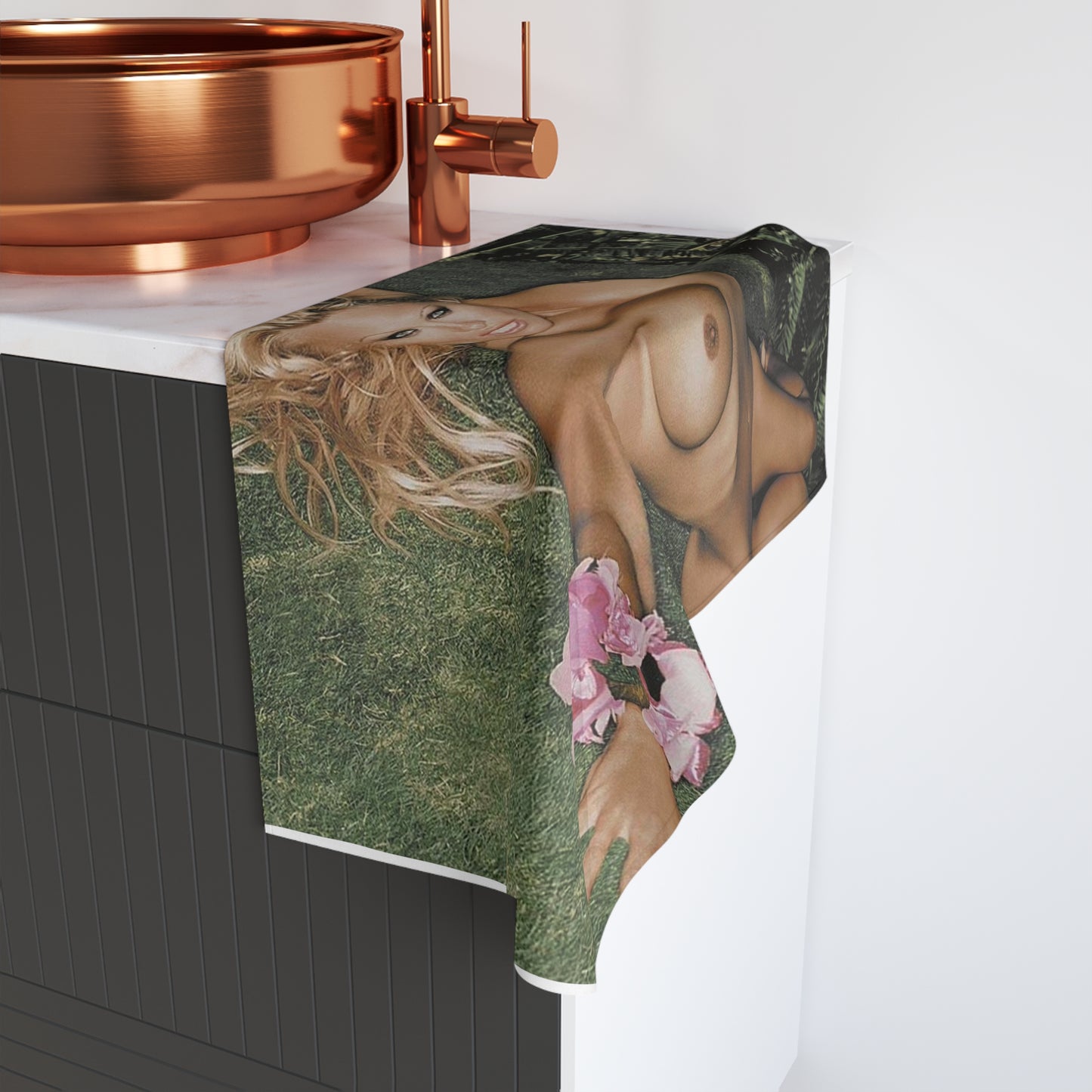 Hand Towel Pamela Nude