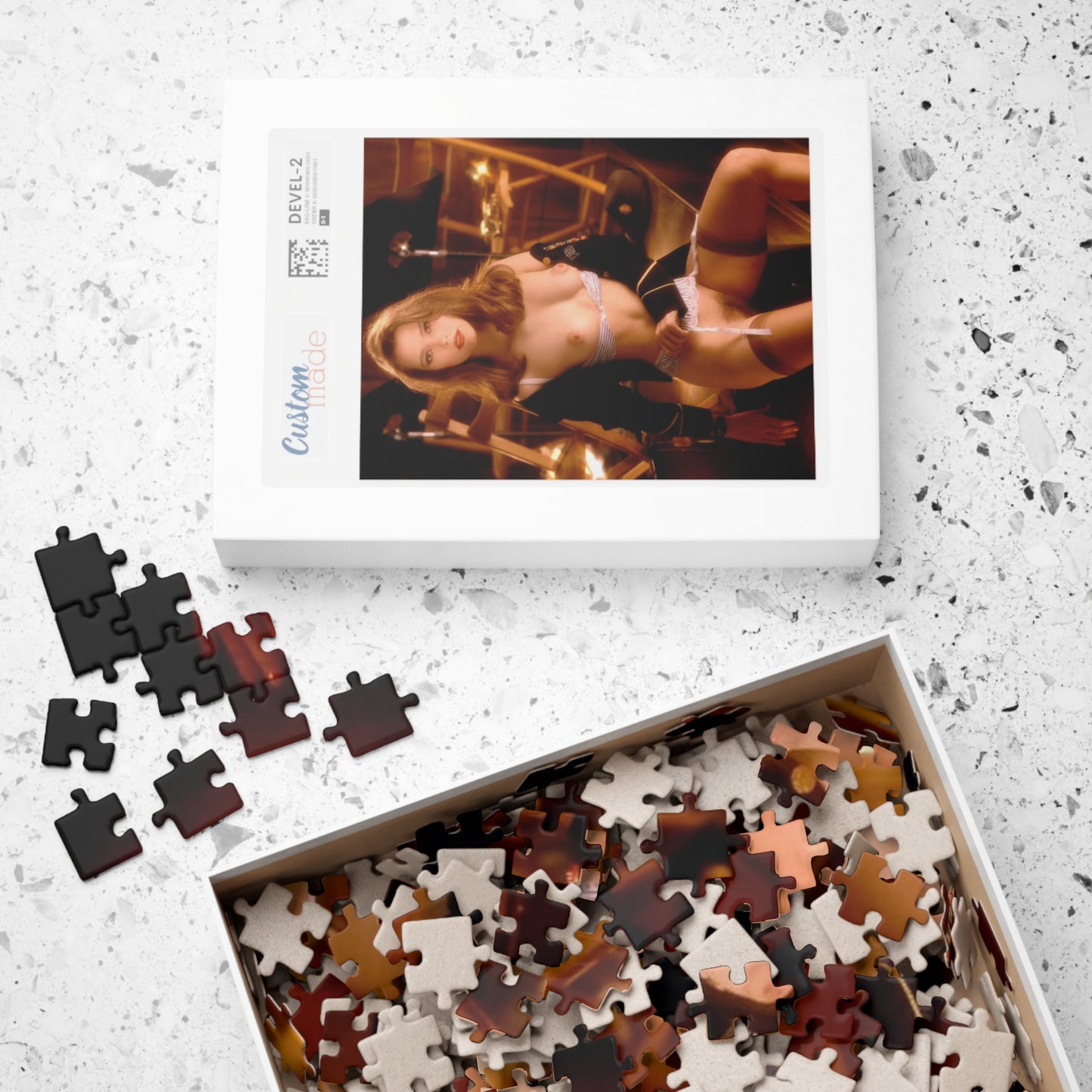 Puzzle (110, 252, 500, 1014-piece) Playboy Playmate July 1992 Amanda Hope