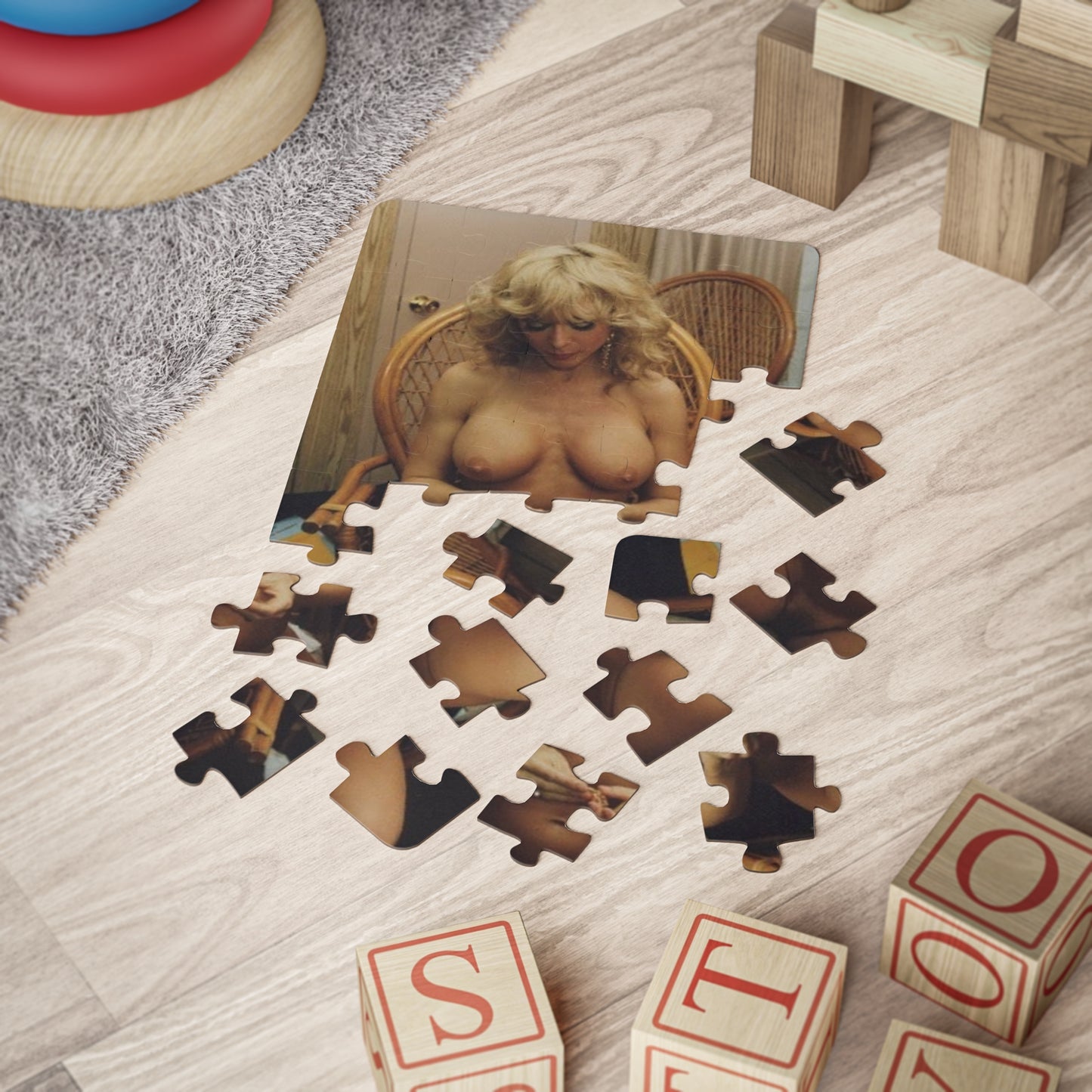 Puzzle, 30-Piece Retro Porn Star Nina Hartley Nude