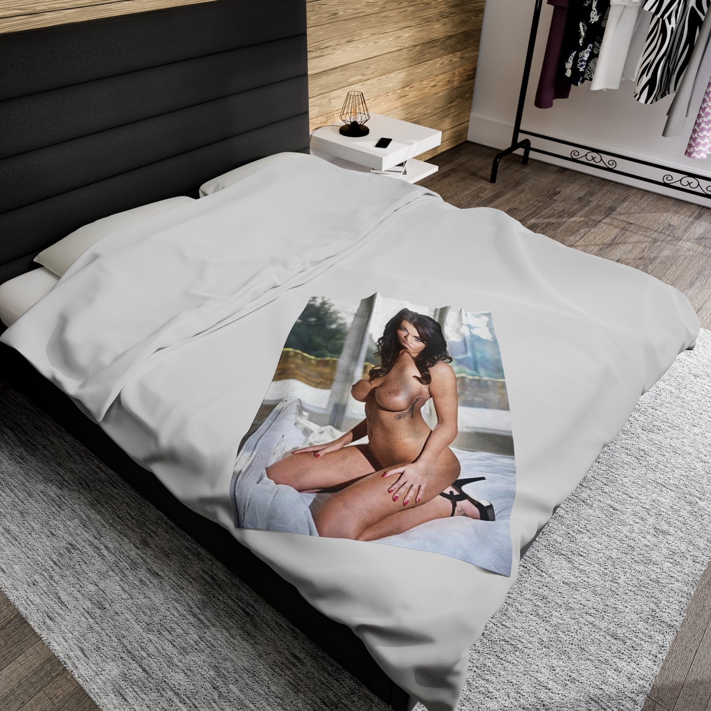 Velveteen Plush Blanket Holly Peers Nude