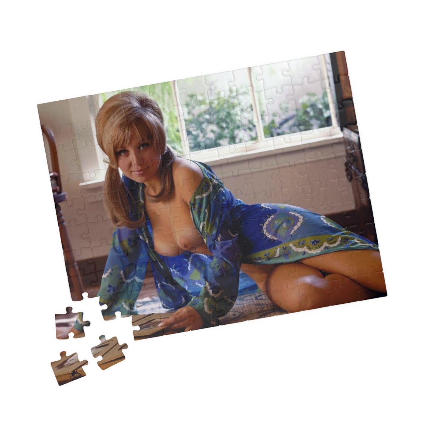 Puzzle (110, 252, 500, 1014-piece) Playboy Playmate September 1969 Shay Knuth