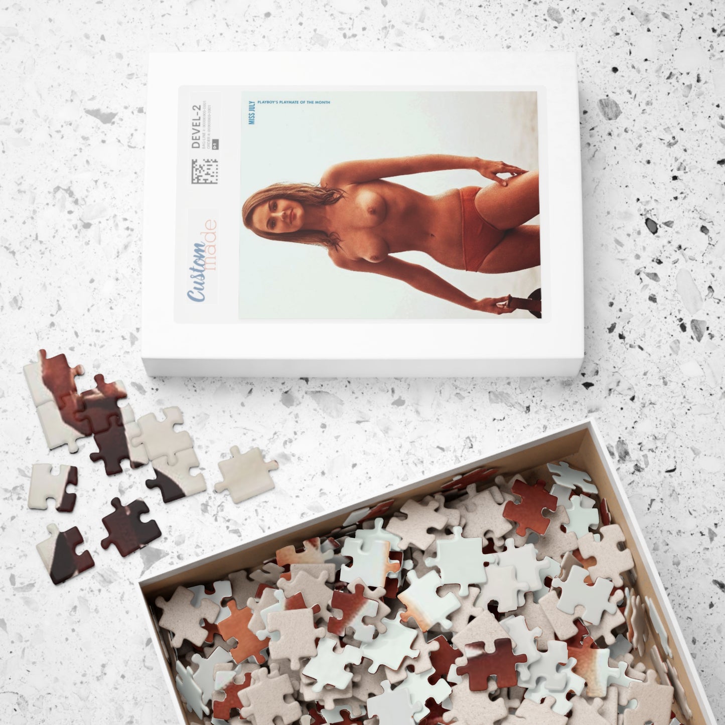 Puzzle (110, 252, 500, 1014-piece) Playboy Playmate July 1967 Heather Ryan