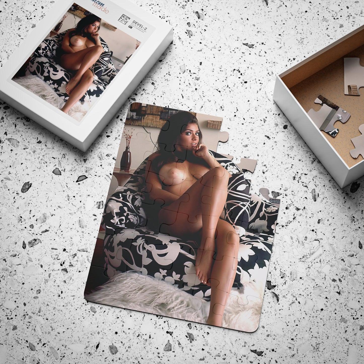Puzzle, 30-Piece Playboy Playmate Cynthia Myers nude