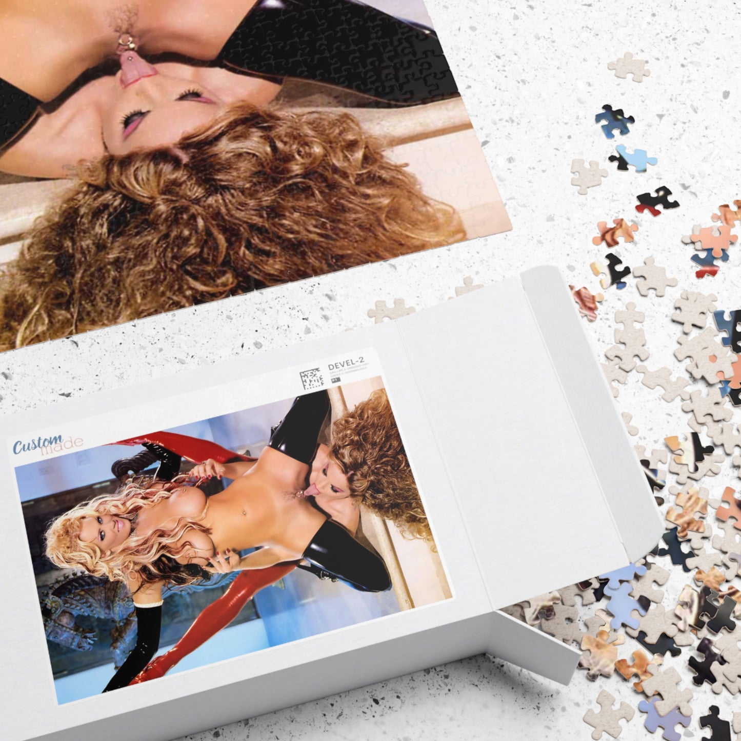 Puzzle (110, 252, 520, 1014-piece) Jenna Jameson and Janine Lindenmulder