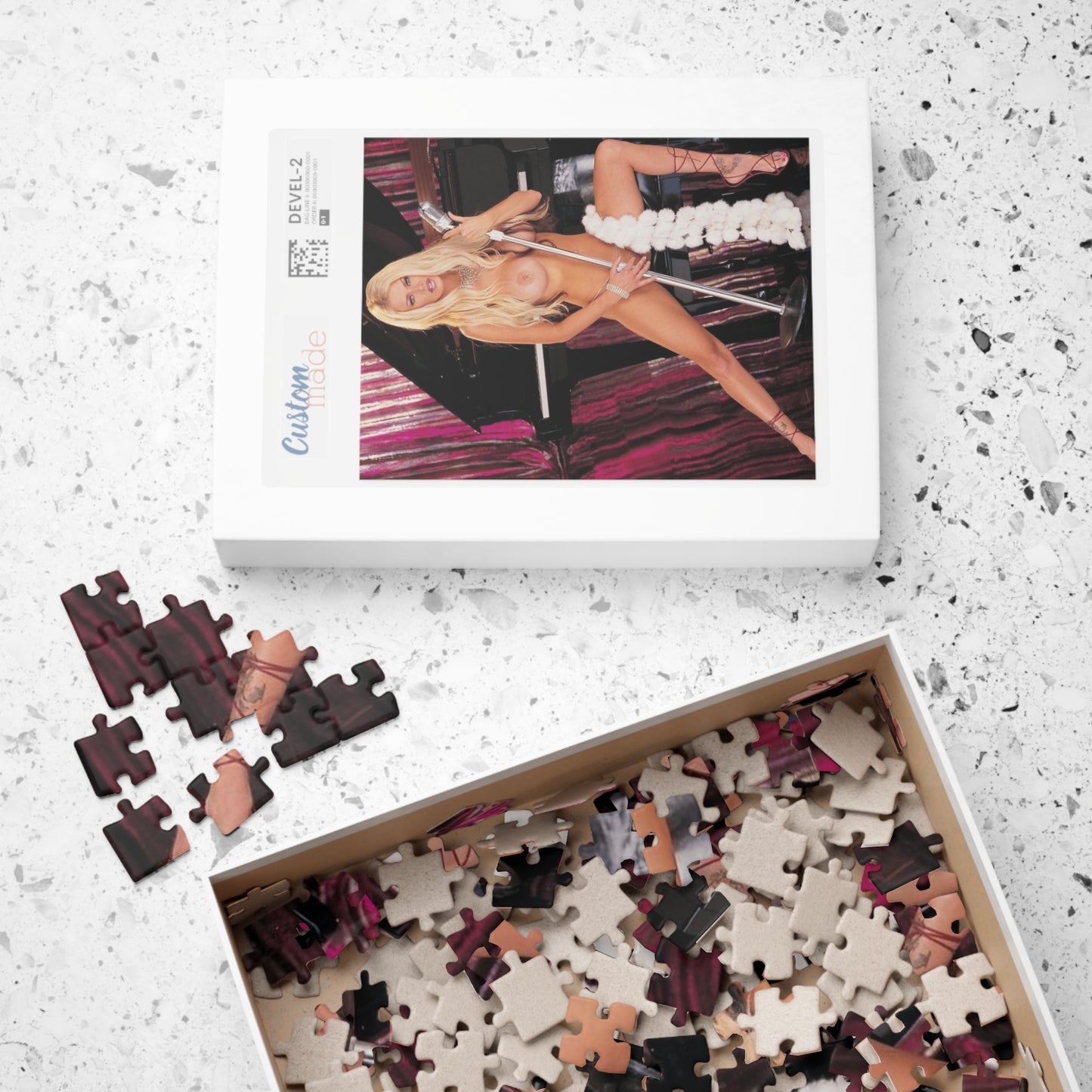 Puzzle (110, 252, 500, 1014-piece) Pornstar Jenna Jameson Nude